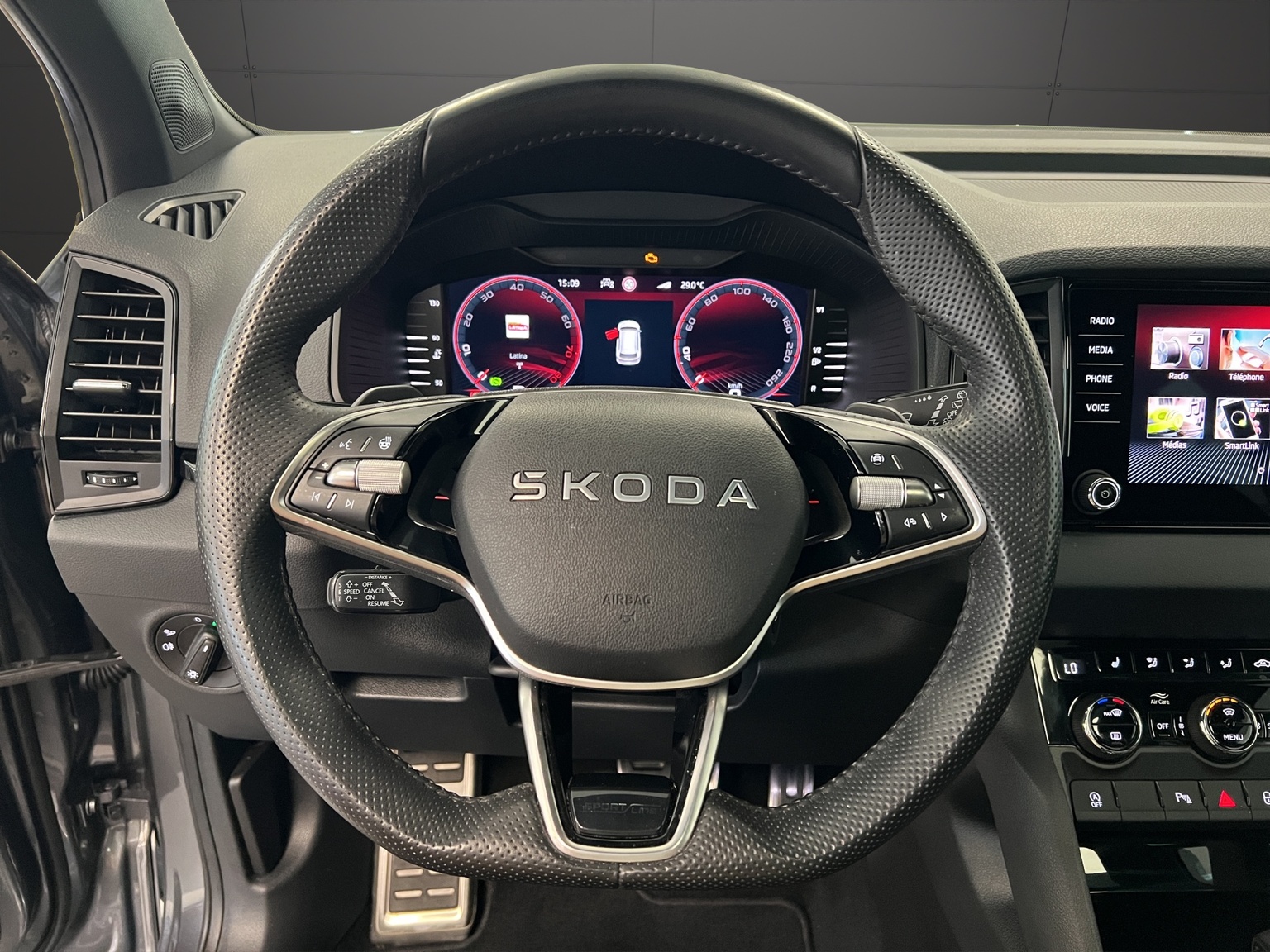 SKODA Karoq 2.0 TSI SportLine 4x4 DSG-image-6