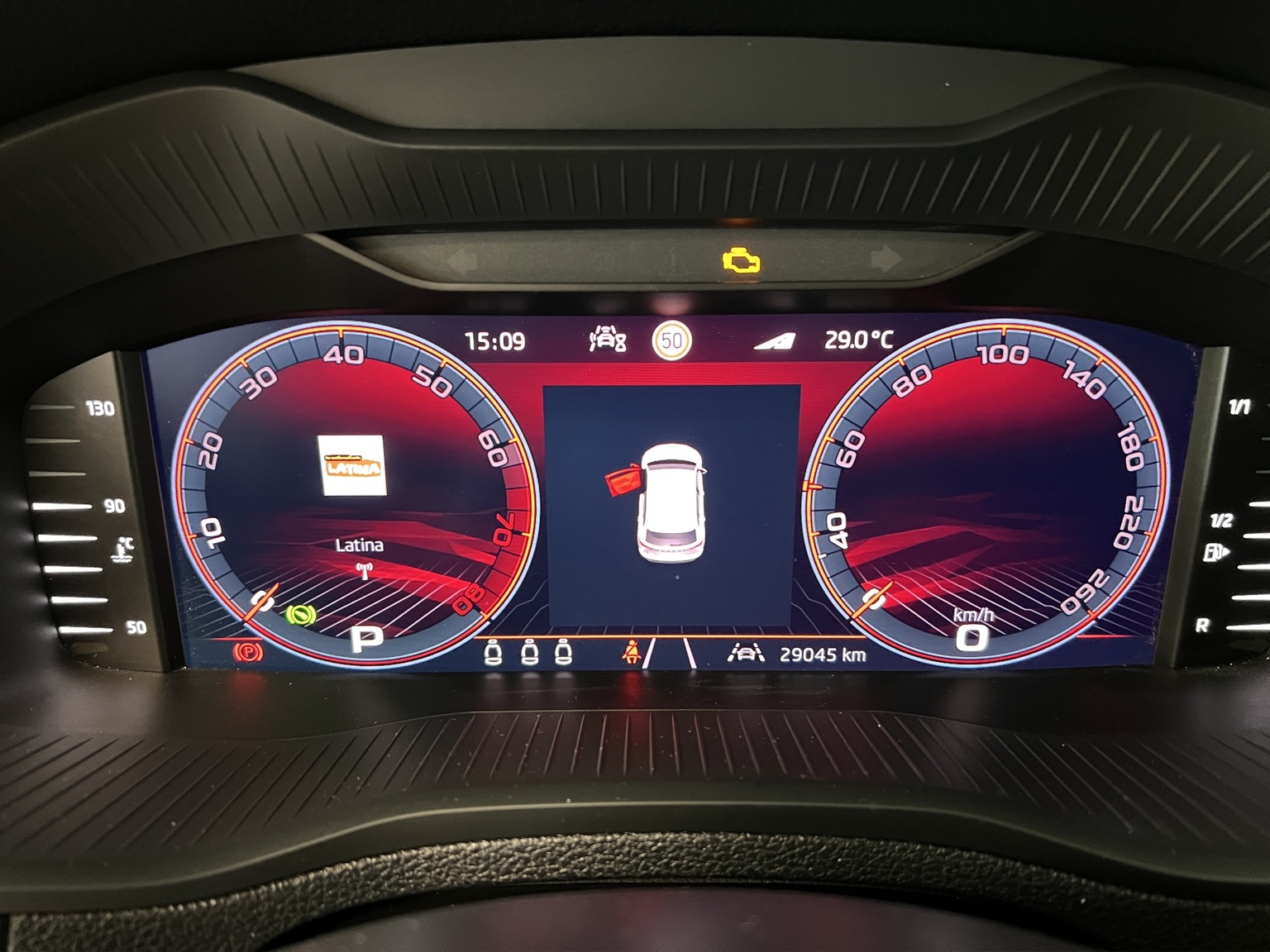 SKODA Karoq 2.0 TSI SportLine 4x4 DSG-image-7