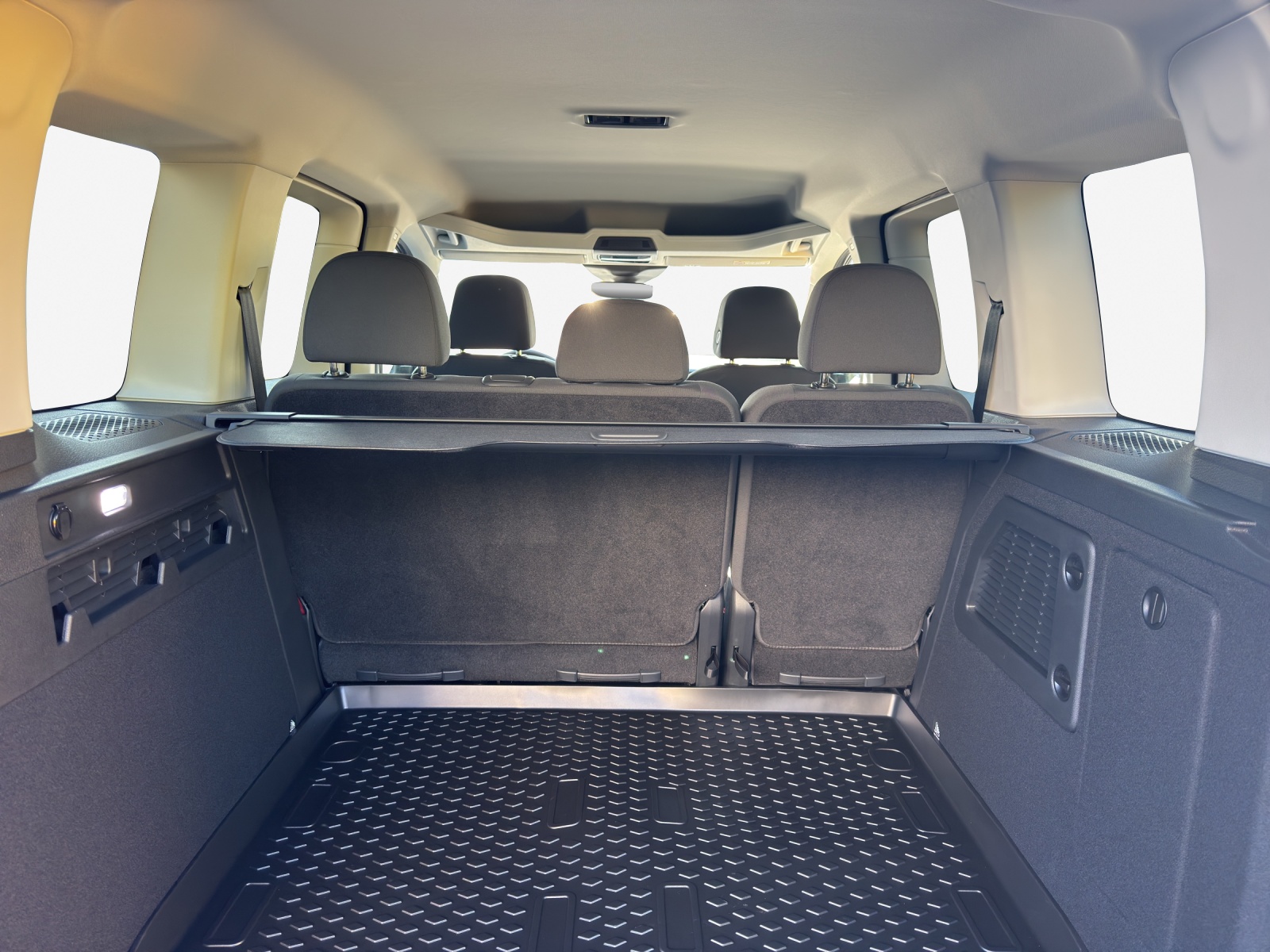 VW Caddy 1.5 TSI Plug in Hybrid Liberty DSG-image-11