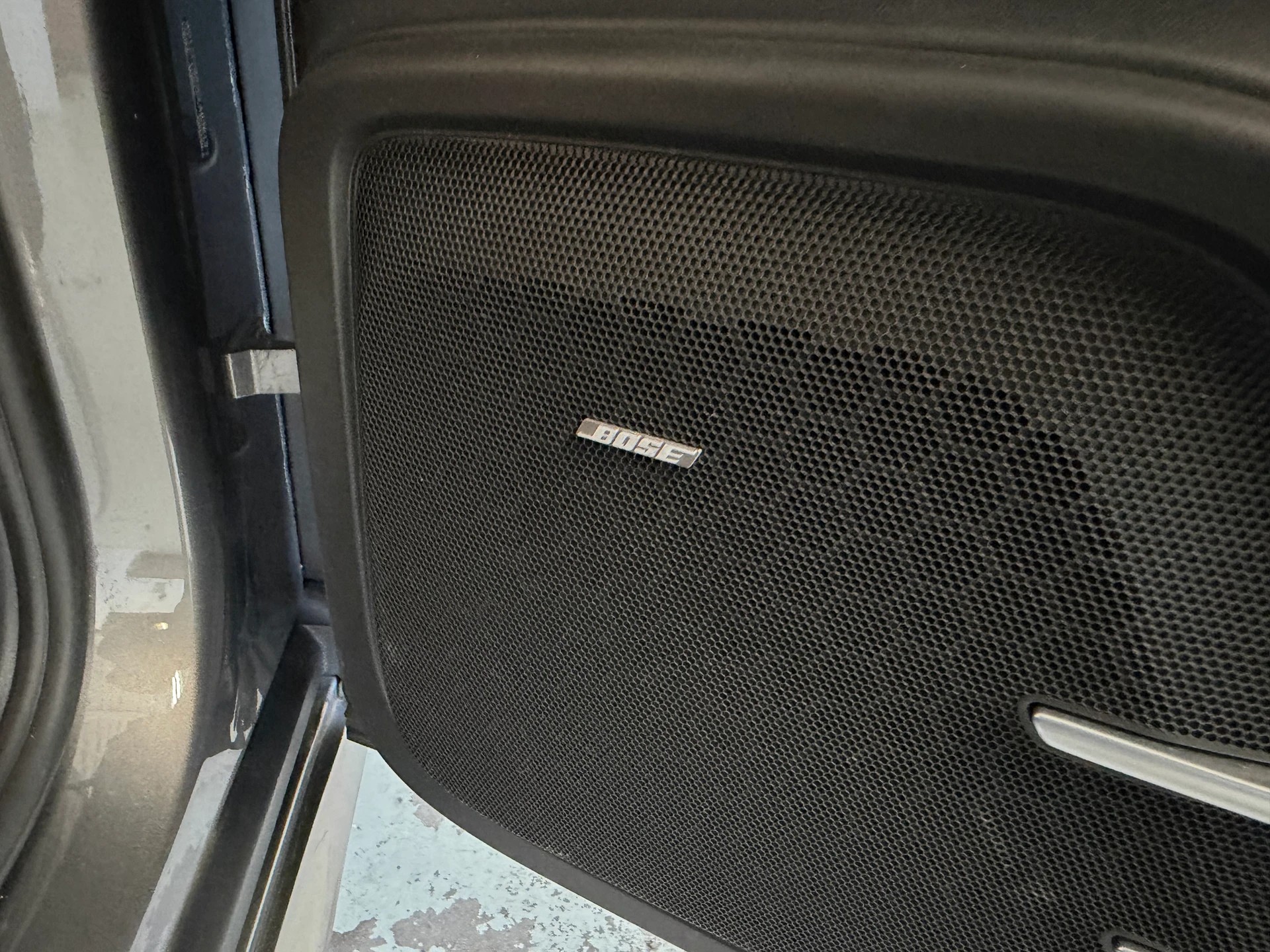 PORSCHE Cayenne Turbo-image-16