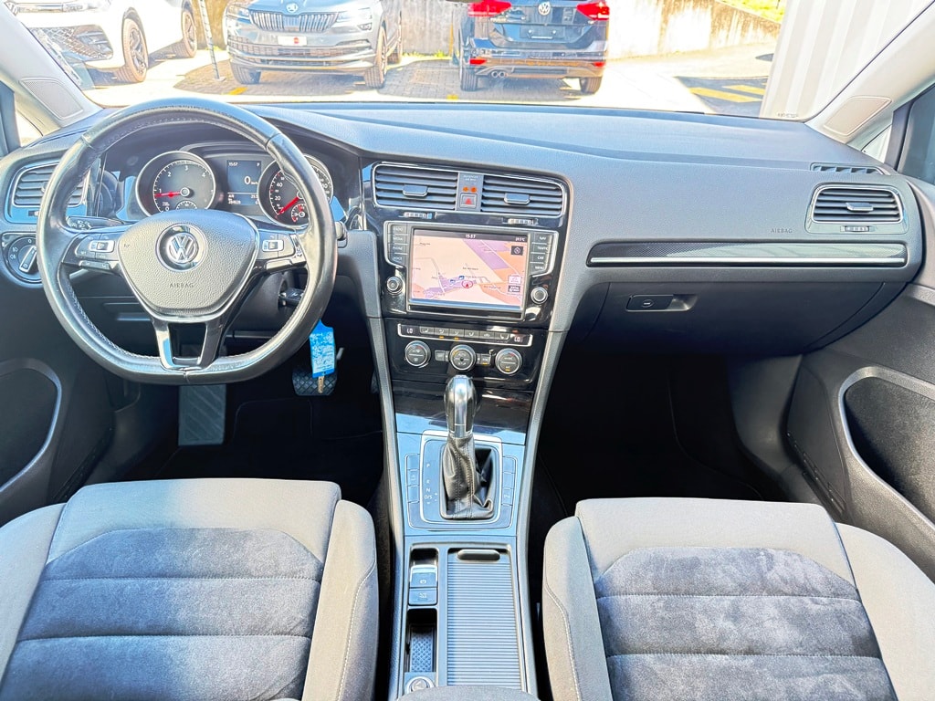 VW Golf 2.0 TDI Highline DSG-image-6