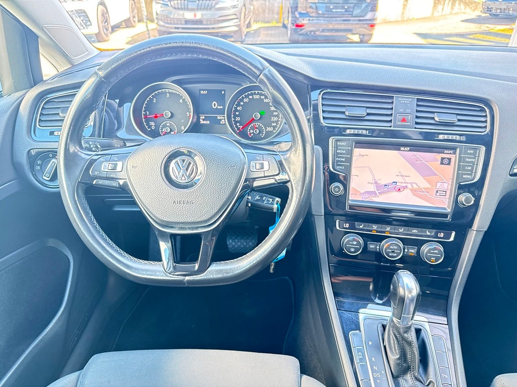 VW Golf 2.0 TDI Highline DSG-image-7