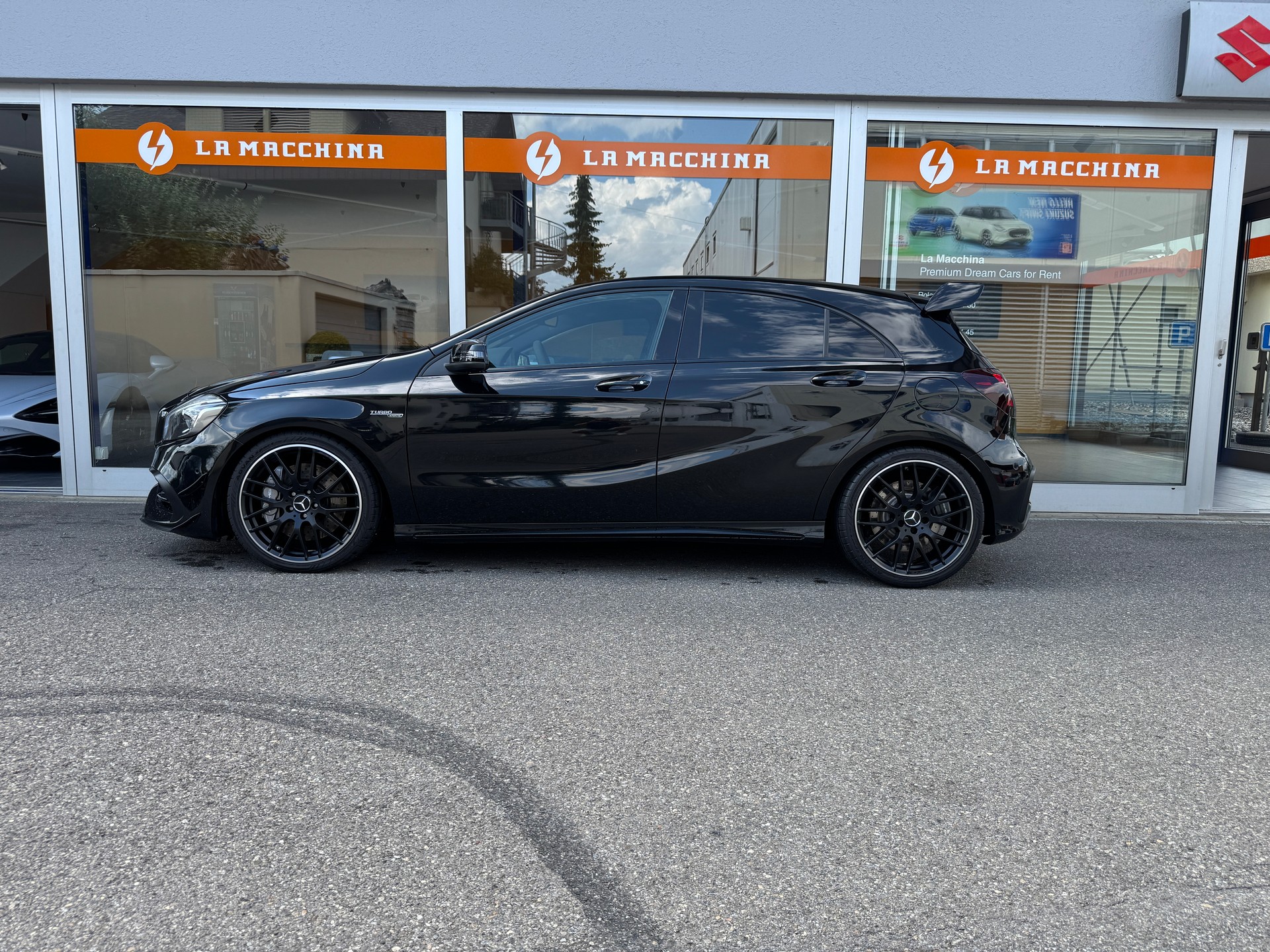 MERCEDES-BENZ A 45 AMG 4Matic Speedshift 7G-DCT-showroom-element-2