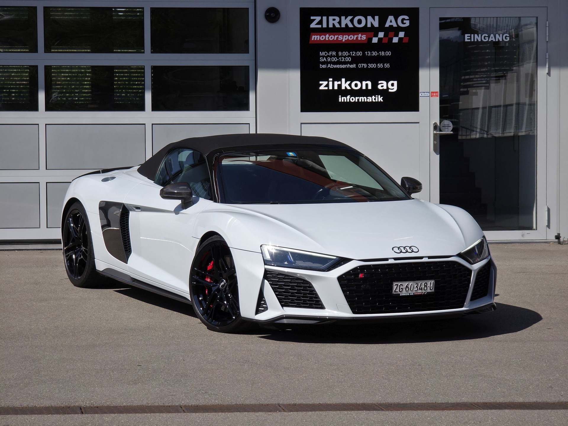 AUDI R8 Spyder performance S-Tronic | full Carbon-showroom-element-1