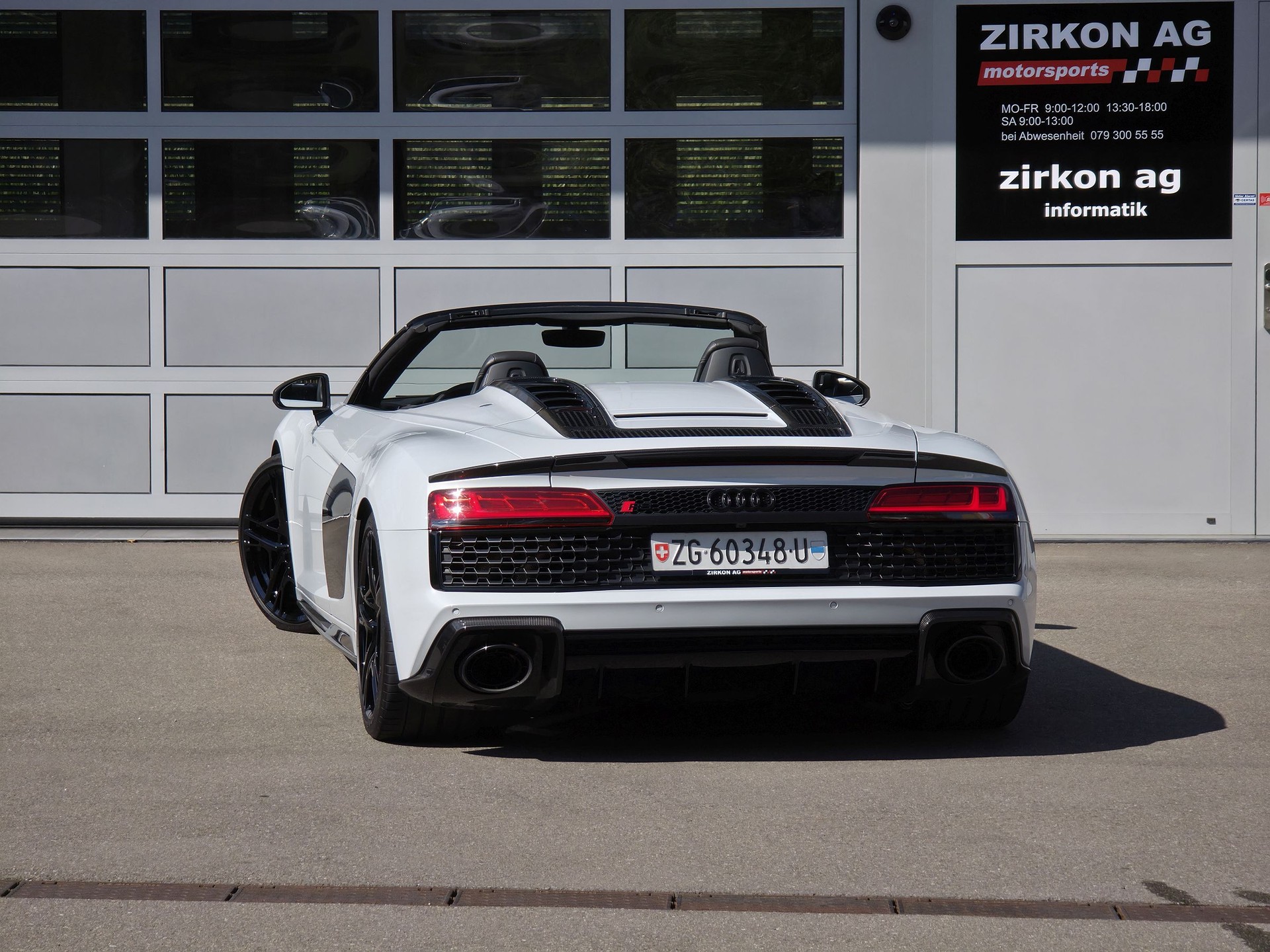AUDI R8 Spyder performance S-Tronic | full Carbon-image-11