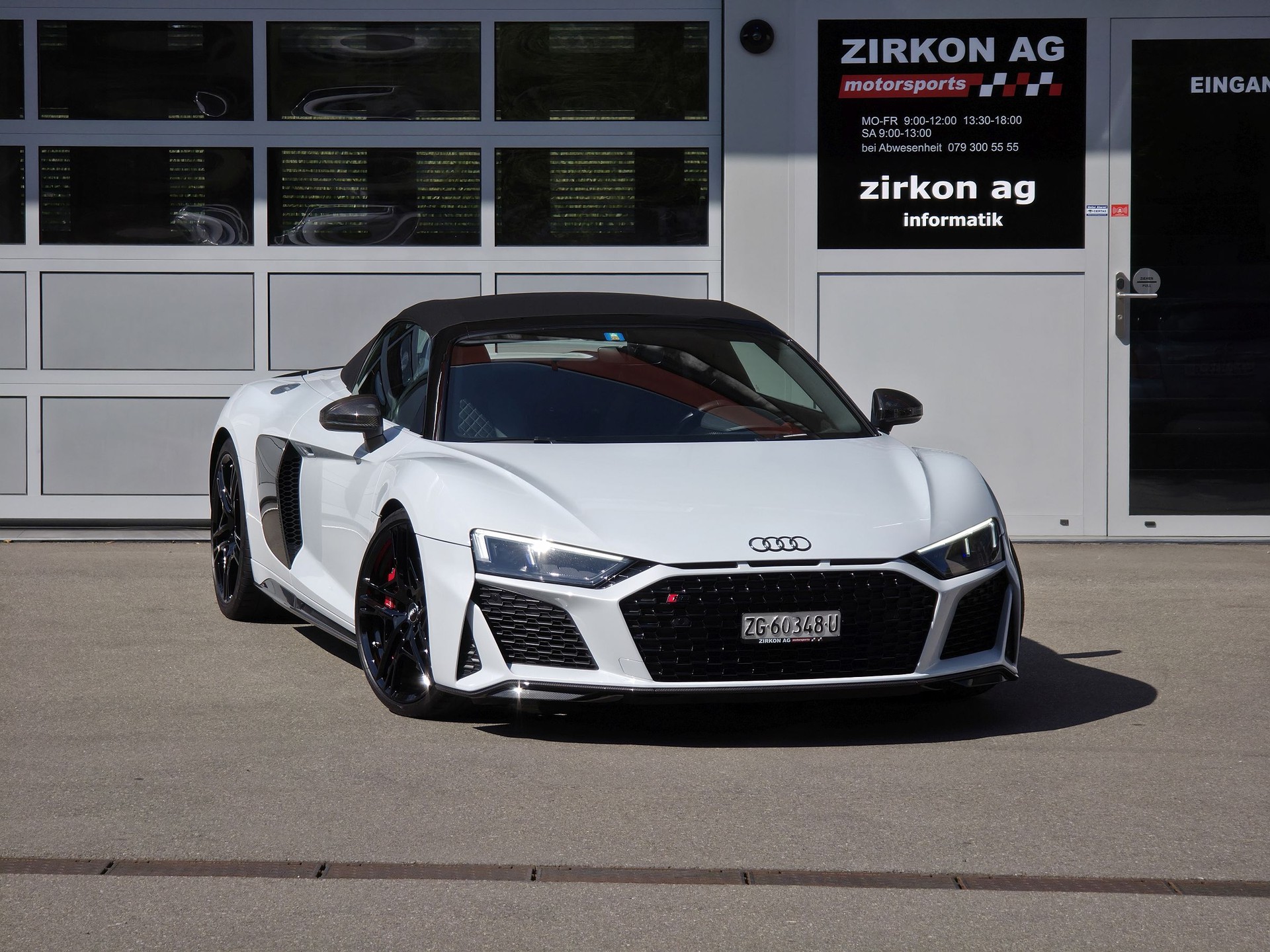 AUDI R8 Spyder performance S-Tronic | full Carbon-showroom-element-3