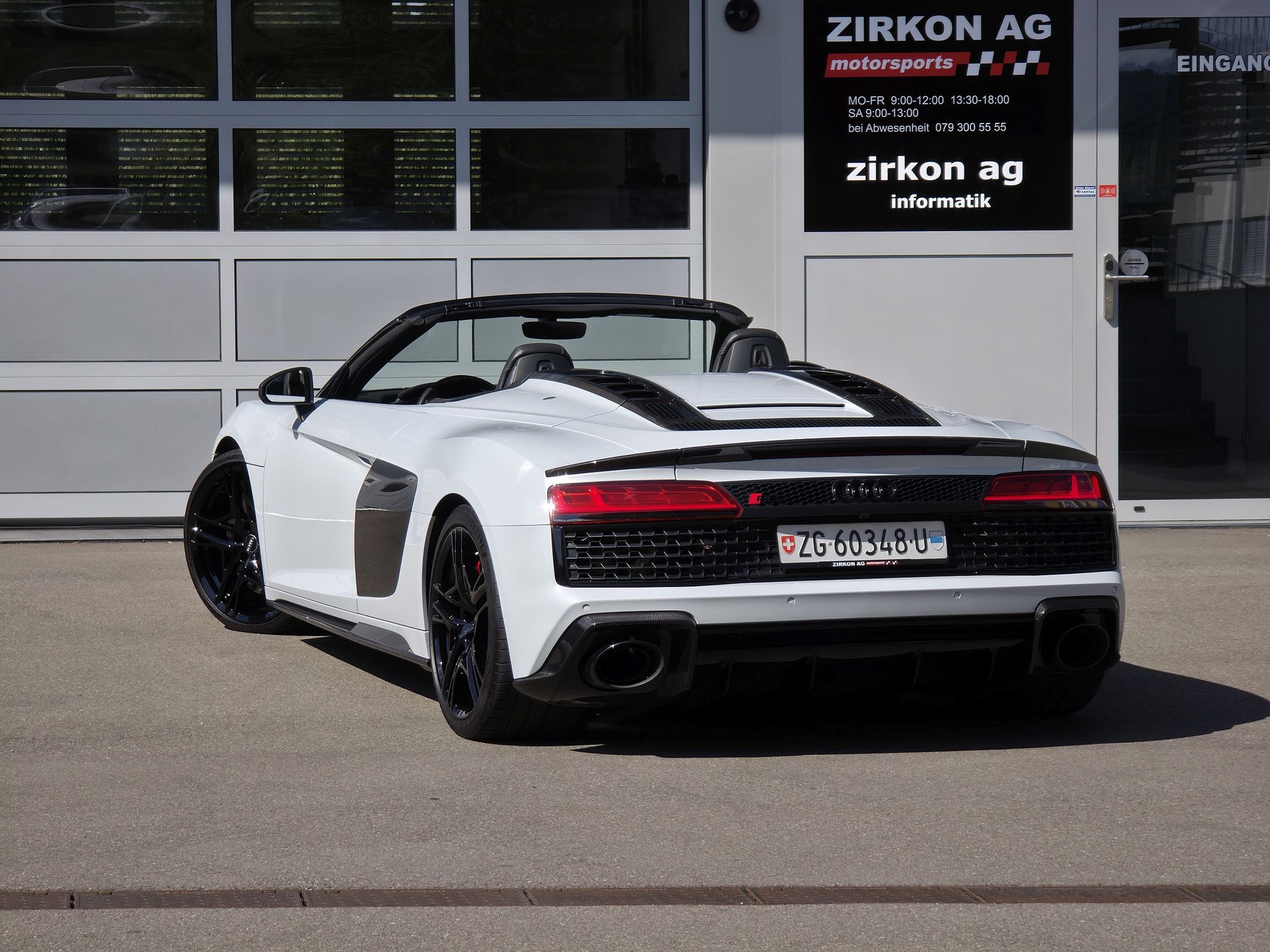 AUDI R8 Spyder performance S-Tronic | full Carbon-image-13