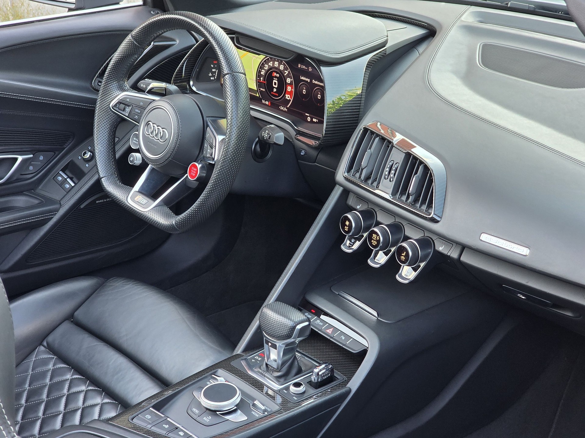 AUDI R8 Spyder performance S-Tronic | full Carbon-image-27