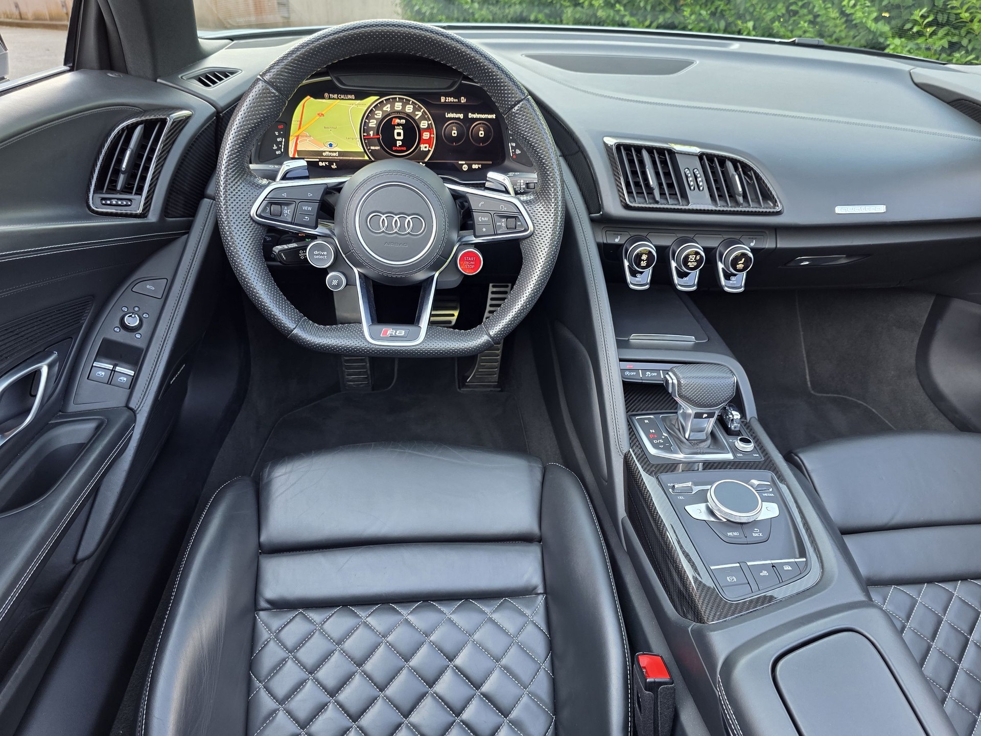 AUDI R8 Spyder performance S-Tronic | full Carbon-image-25