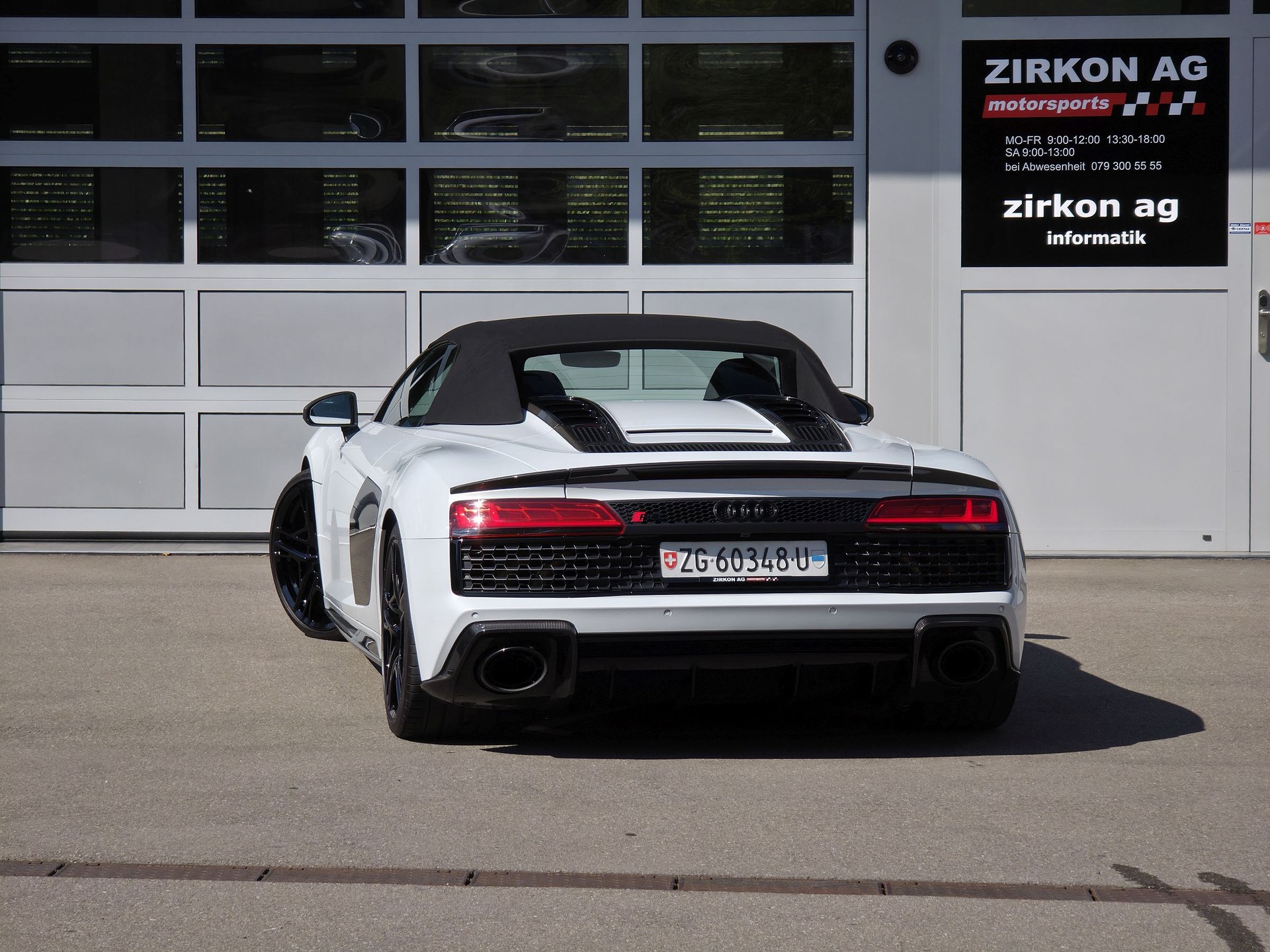 AUDI R8 Spyder performance S-Tronic | full Carbon-image-10