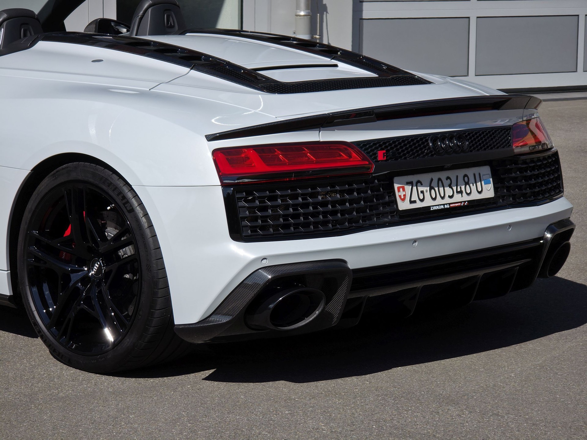 AUDI R8 Spyder performance S-Tronic | full Carbon-image-21