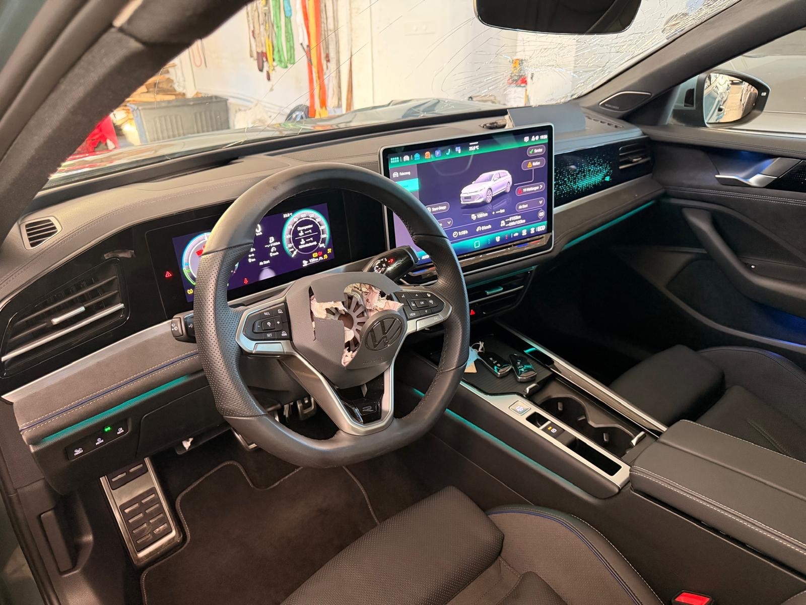 VW Passat Variant 1.5 TSI evo2 Plug-In- Hybrid R-Line DSG-image-9