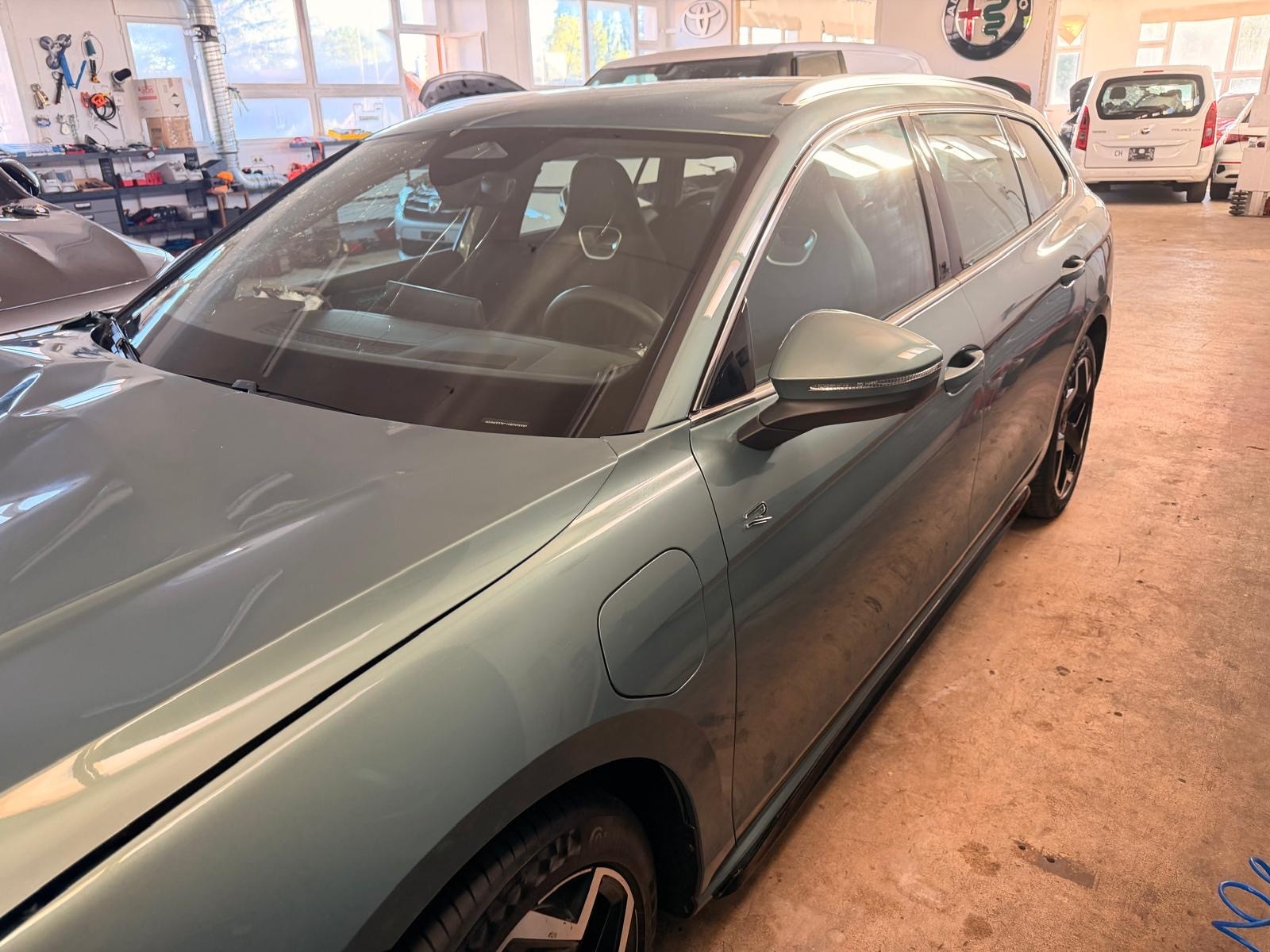 VW Passat Variant 1.5 TSI evo2 Plug-In- Hybrid R-Line DSG-image-1