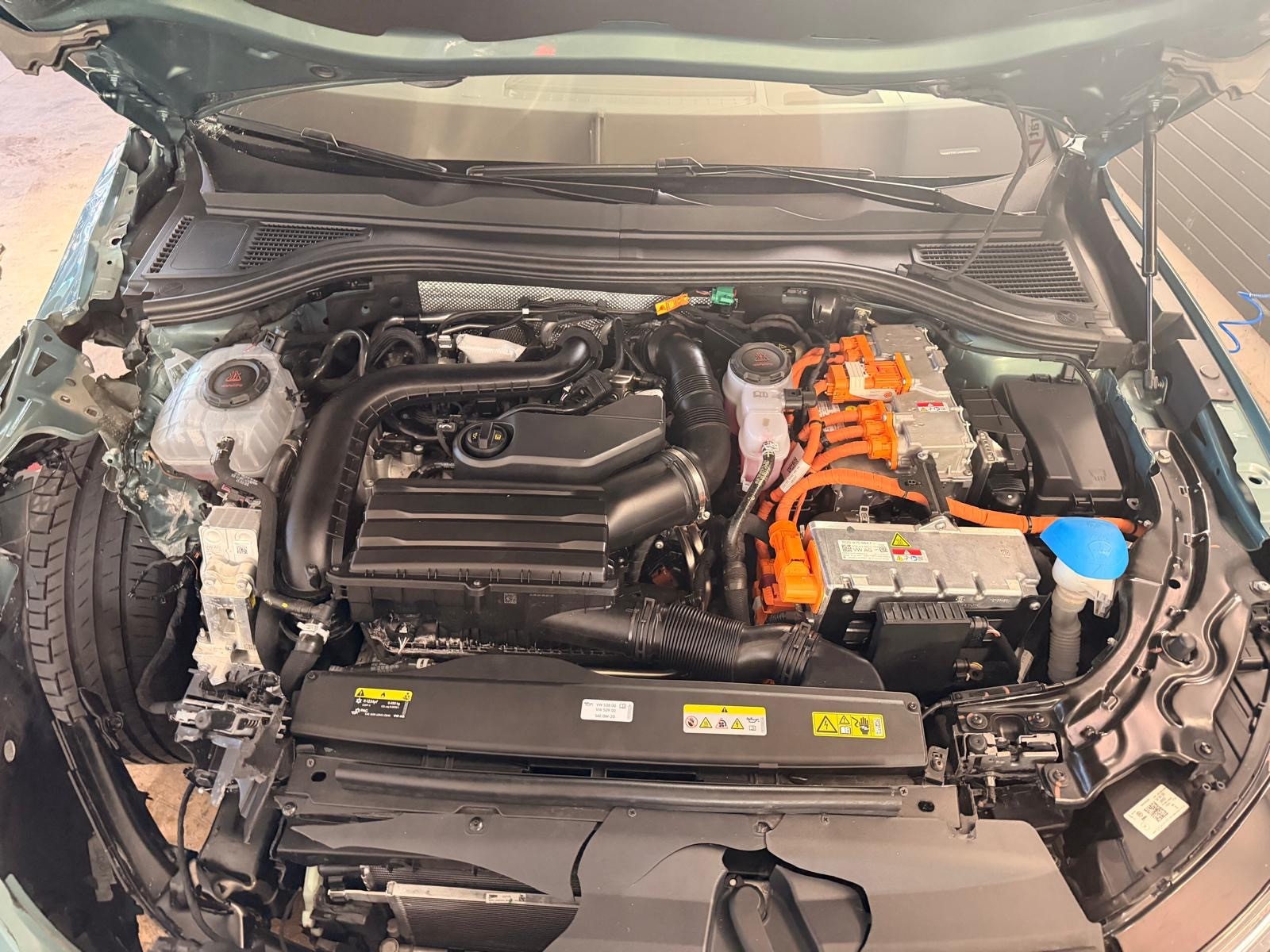 VW Passat Variant 1.5 TSI evo2 Plug-In- Hybrid R-Line DSG-image-6