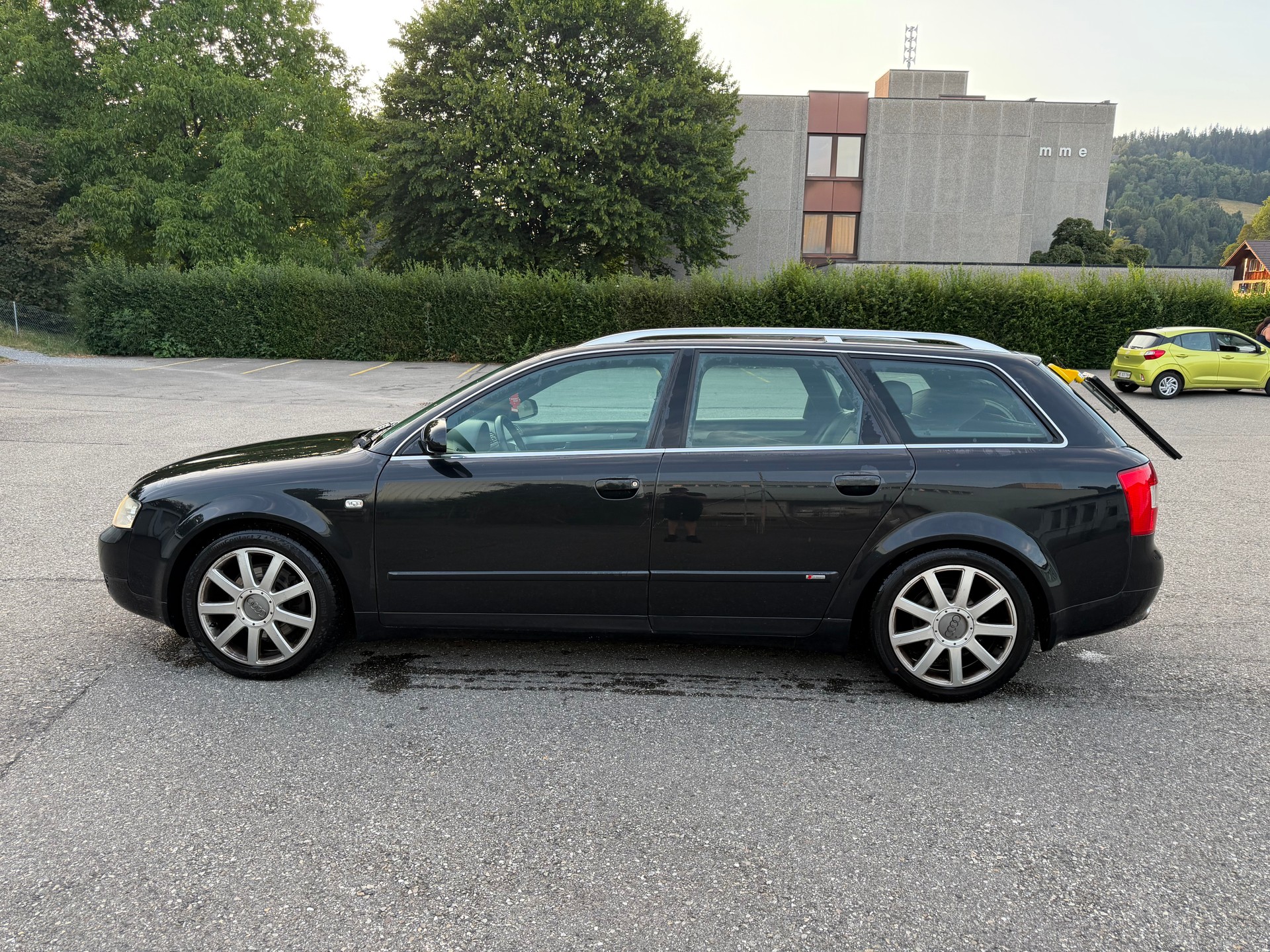 AUDI A4 Avant 1.8 T-image-7