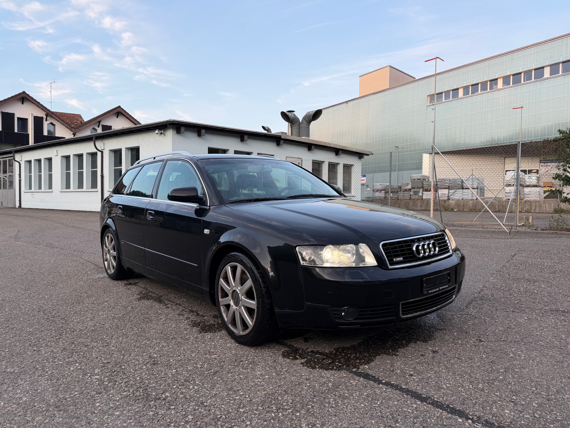 AUDI A4 Avant 1.8 T-showroom-element-1