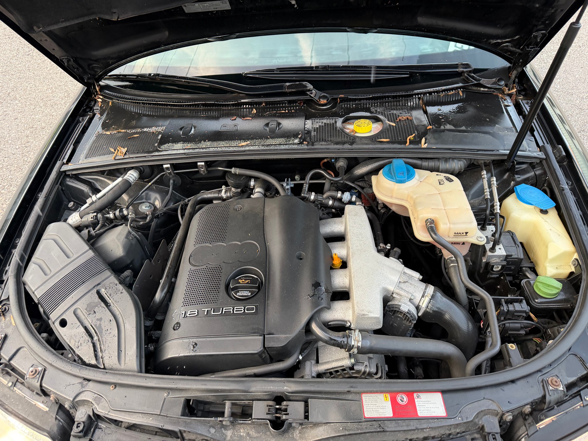 AUDI A4 Avant 1.8 T-image-13