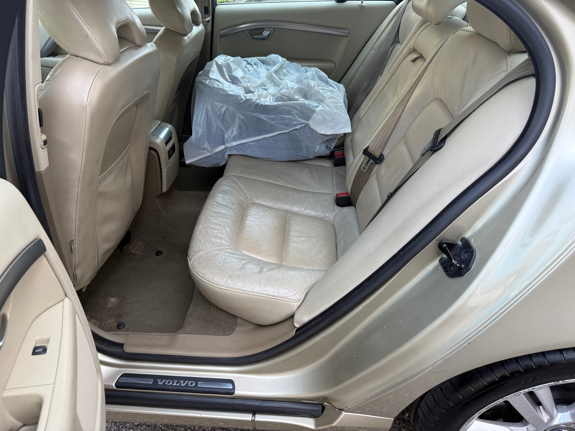 VOLVO S80 3.2 AWD Momentum Geartronic-image-8