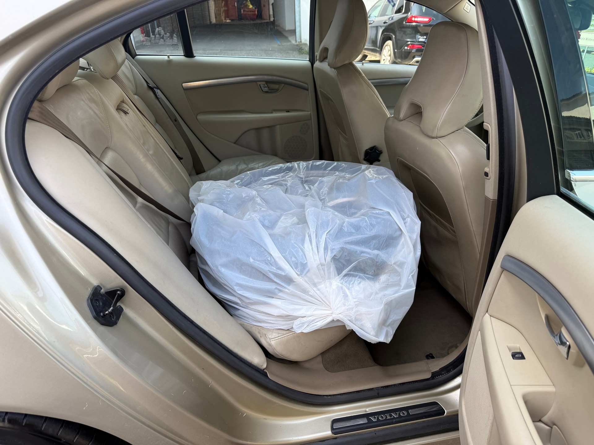 VOLVO S80 3.2 AWD Momentum Geartronic-image-9