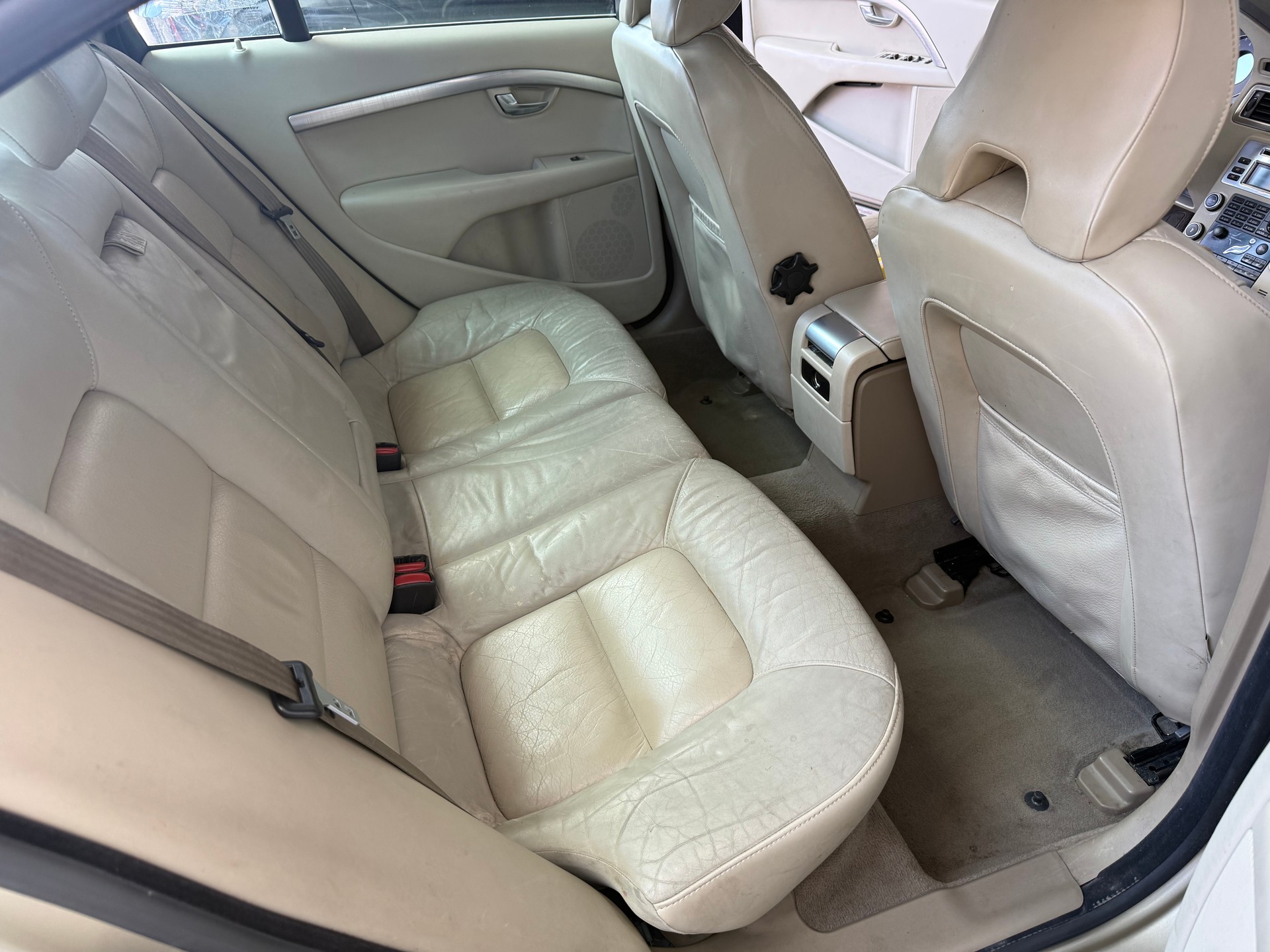 VOLVO S80 3.2 AWD Momentum Geartronic-image-10