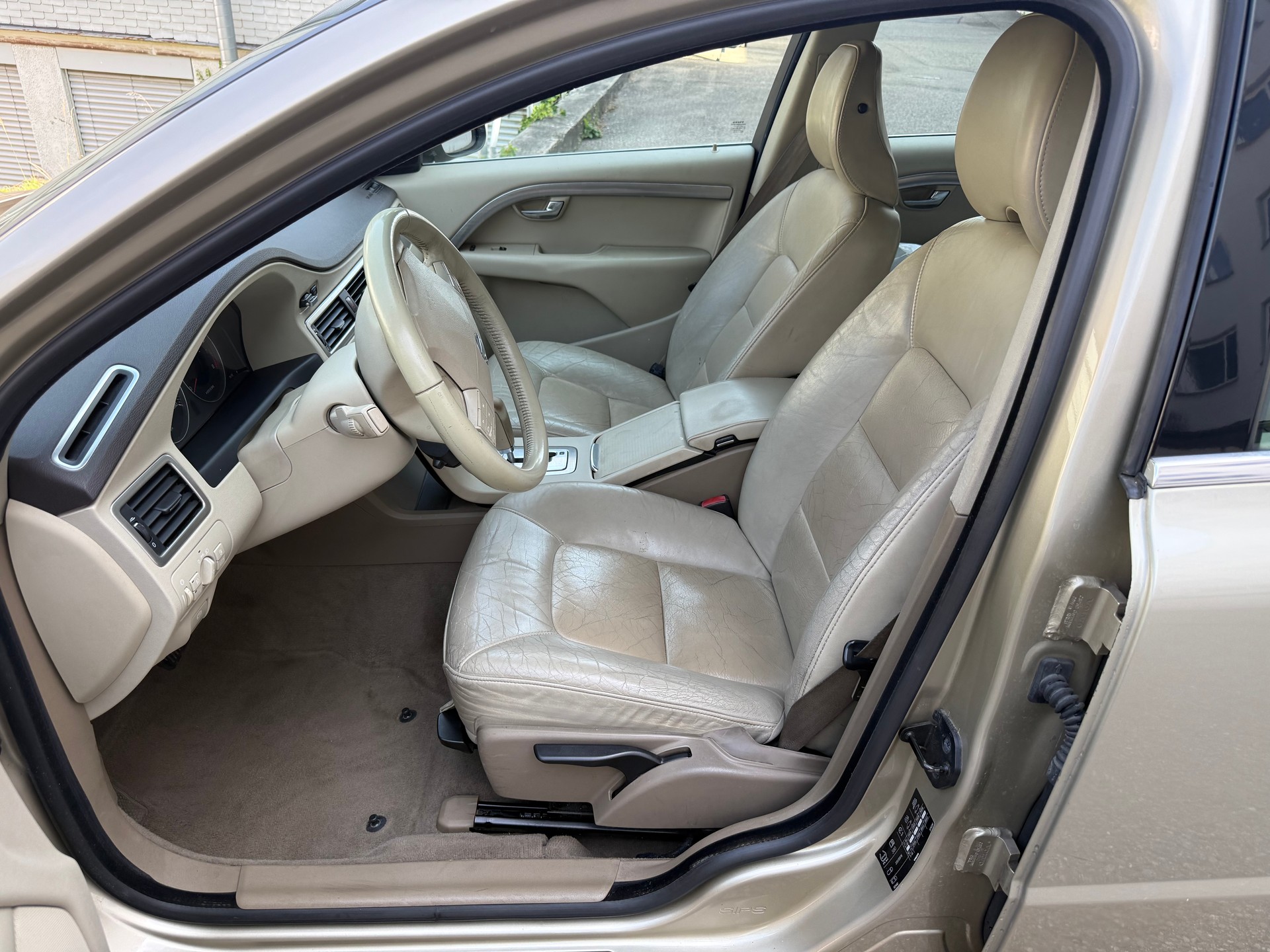 VOLVO S80 3.2 AWD Momentum Geartronic-image-6