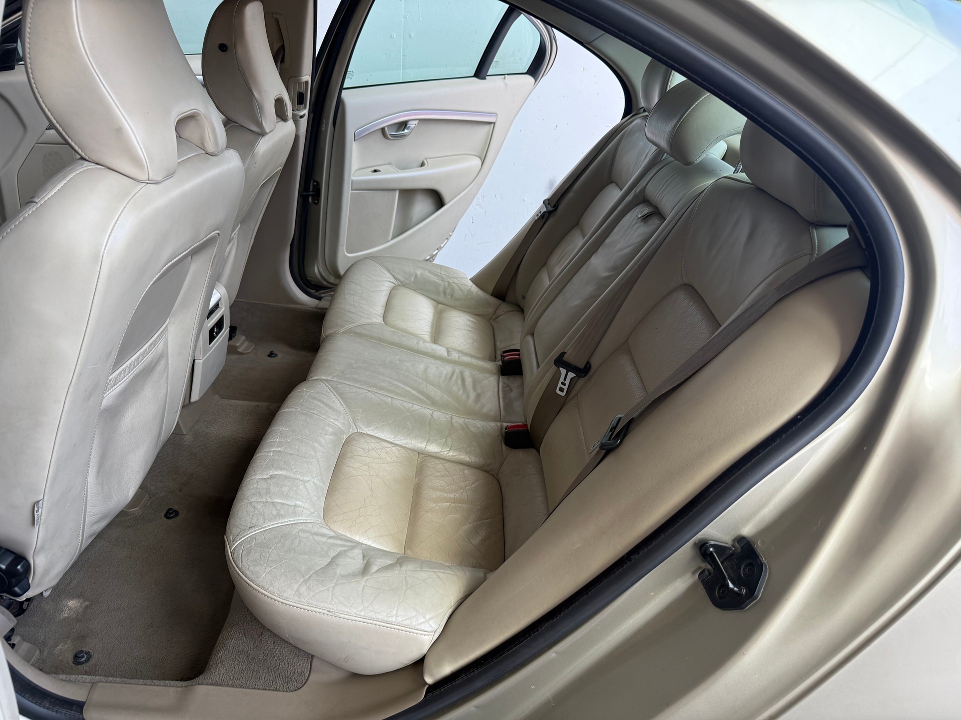 VOLVO S80 3.2 AWD Momentum Geartronic-image-11
