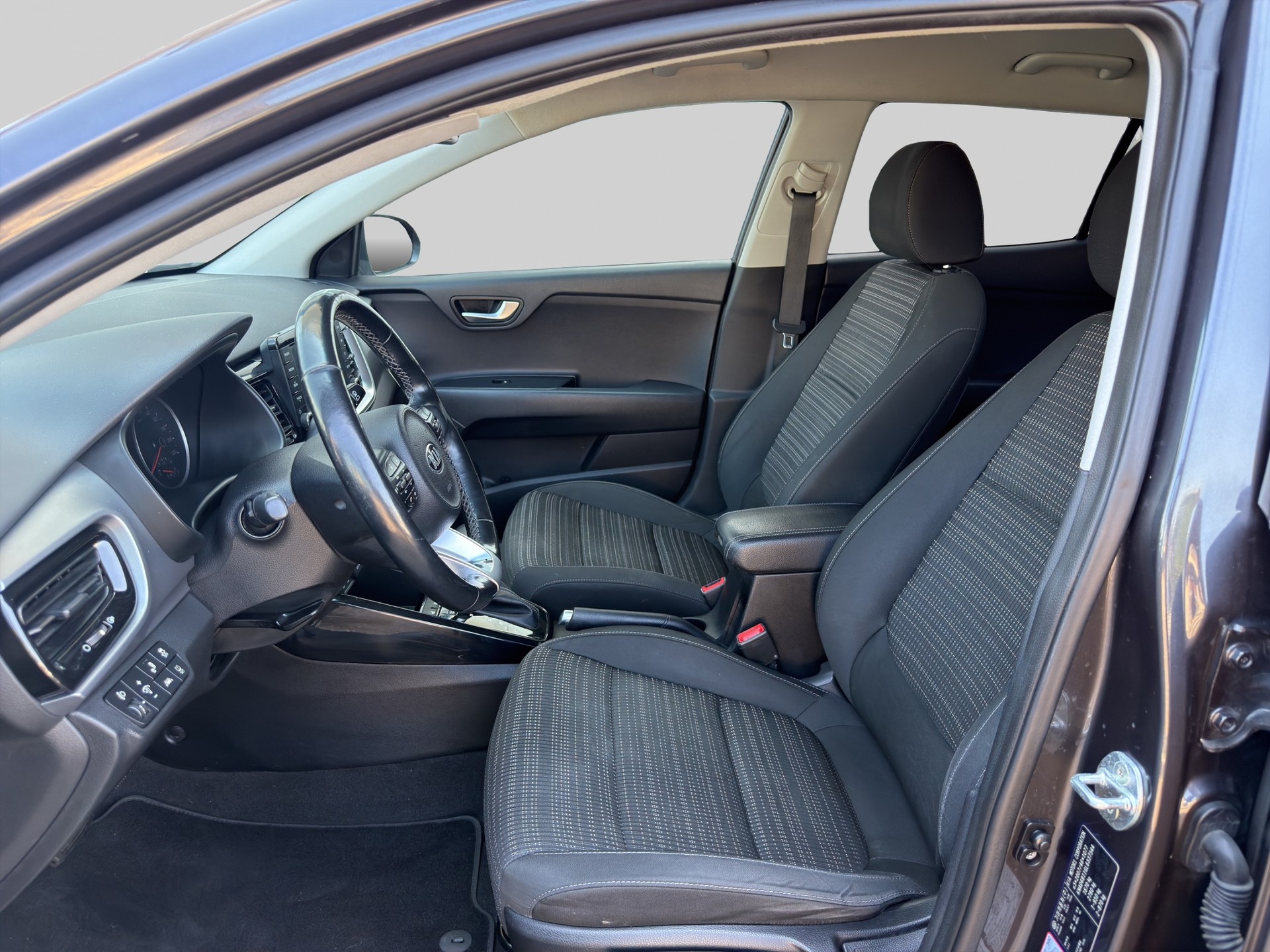 KIA Stonic 1.0 T-GDi-image-7