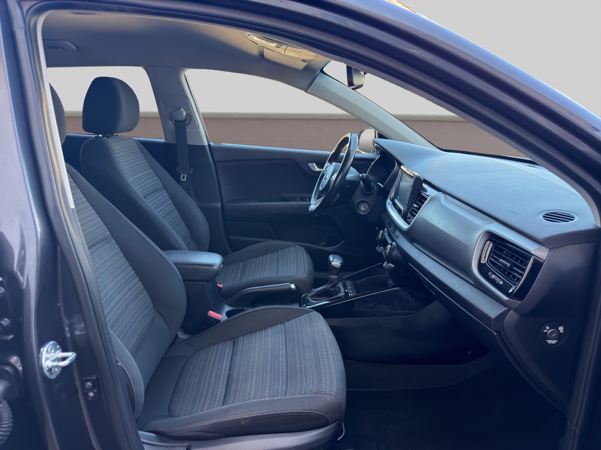 KIA Stonic 1.0 T-GDi-image-8