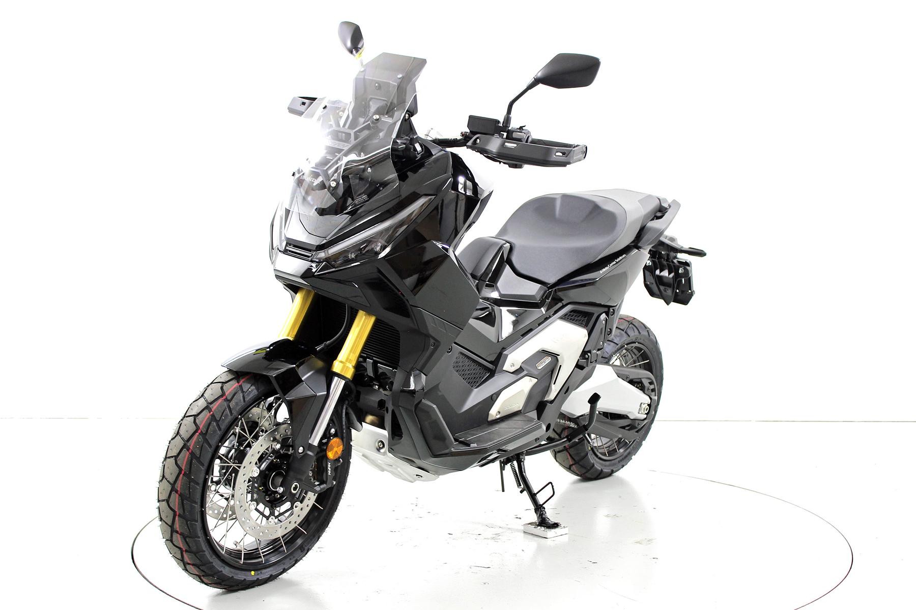 HONDA X-ADV 750 ABS-showroom-element-2