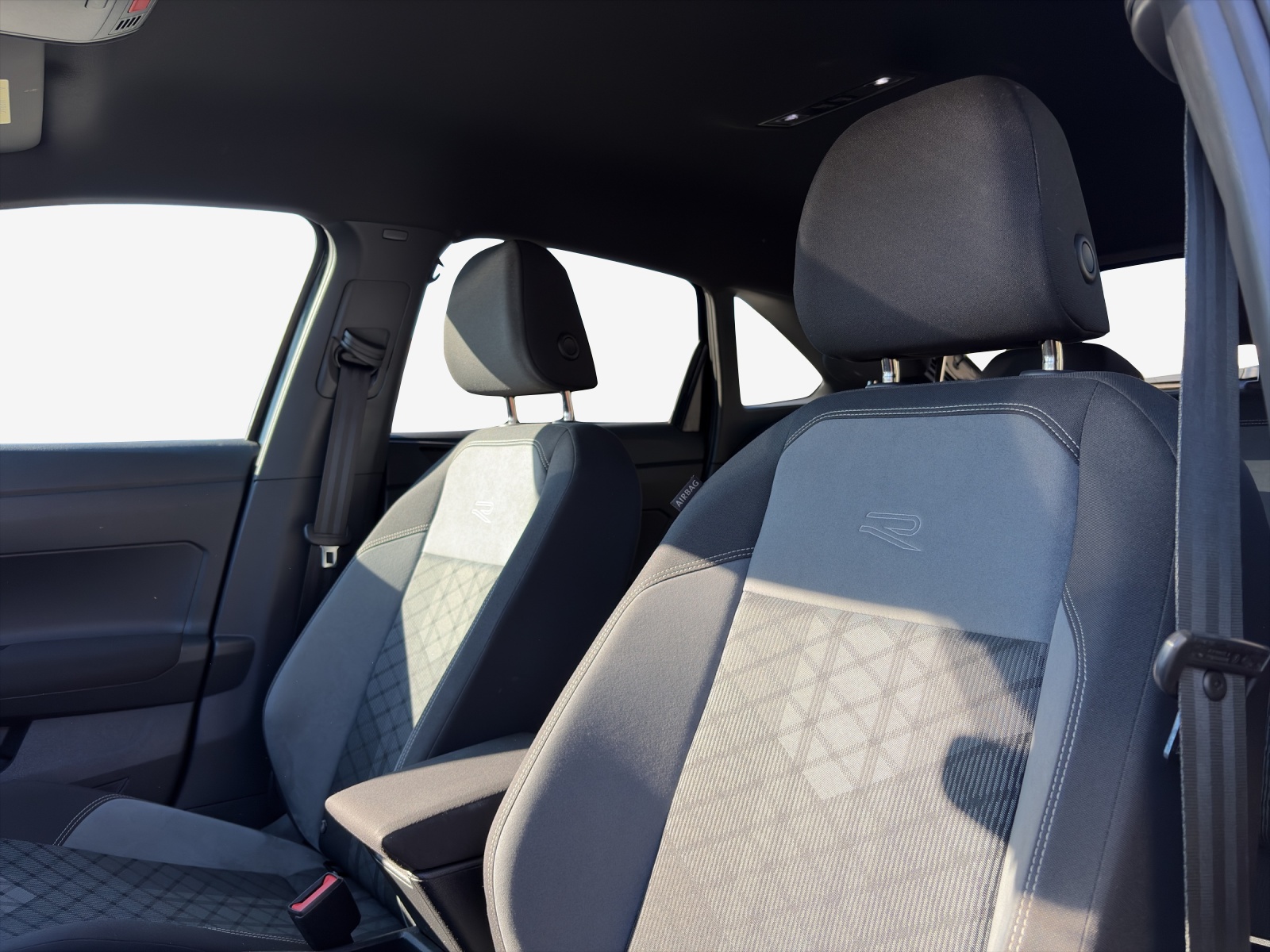 VW Taigo 1.5 TSI R-Line DSG-image-13