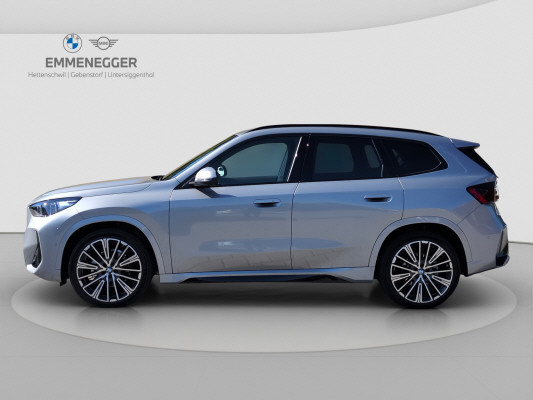 BMW iX1 eDrive 20 M Sport-showroom-element-1