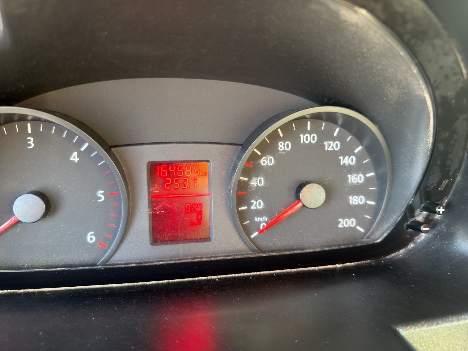 VW Crafter 35 2.0 TDI CR-image-8