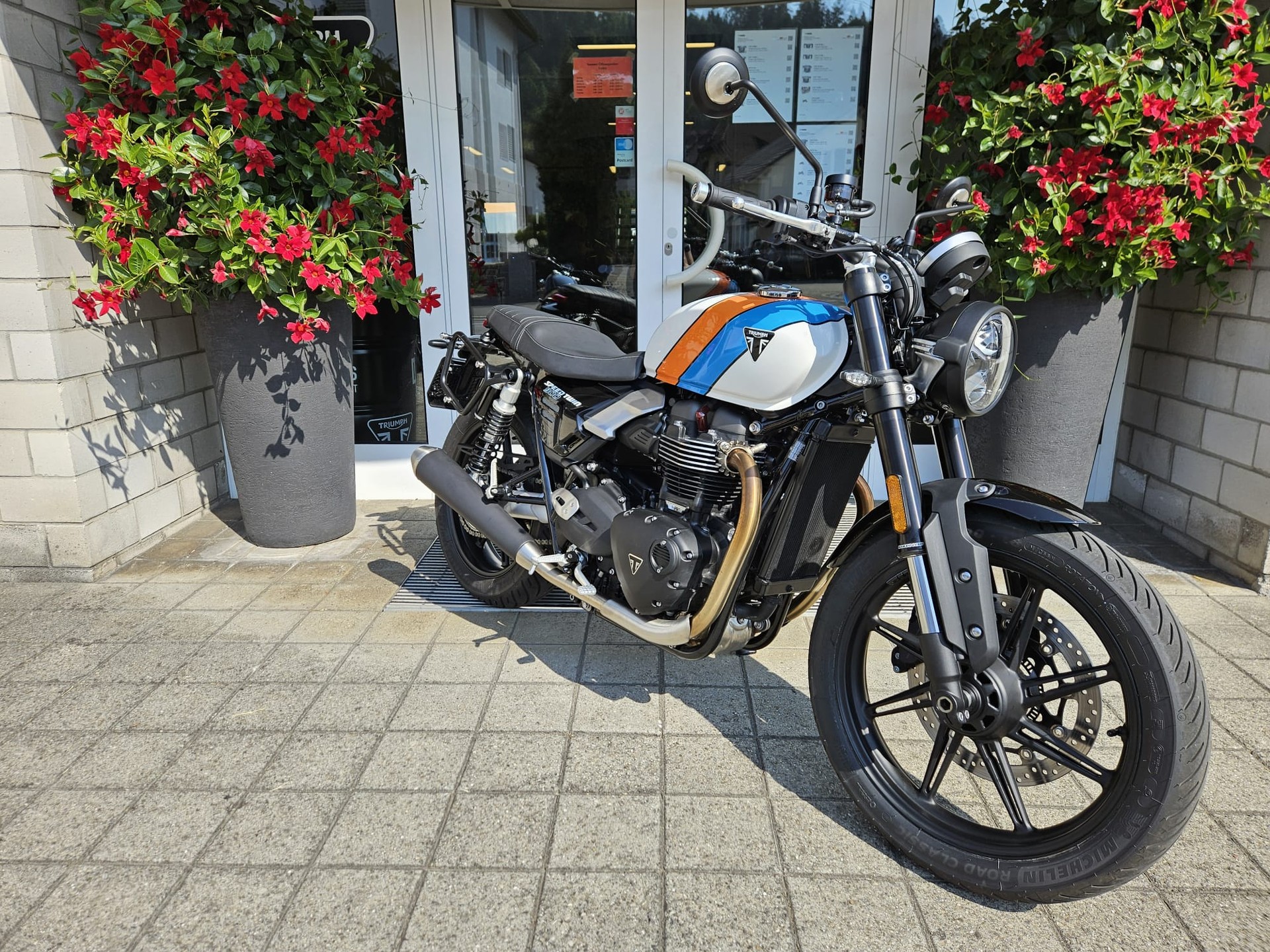 TRIUMPH Speed Twin 900 (35kW)-showroom-element-2