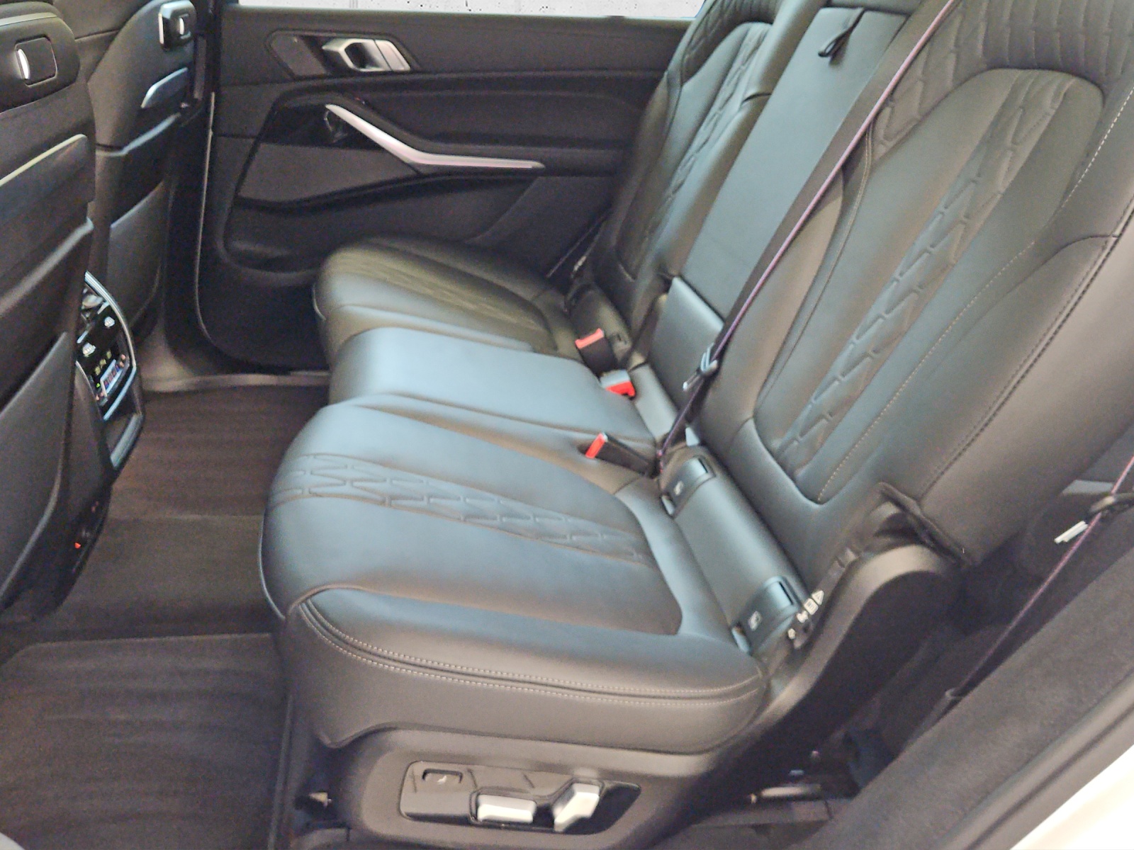 BMW X7 xDrive 40d M Sport Pro 48V-image-10