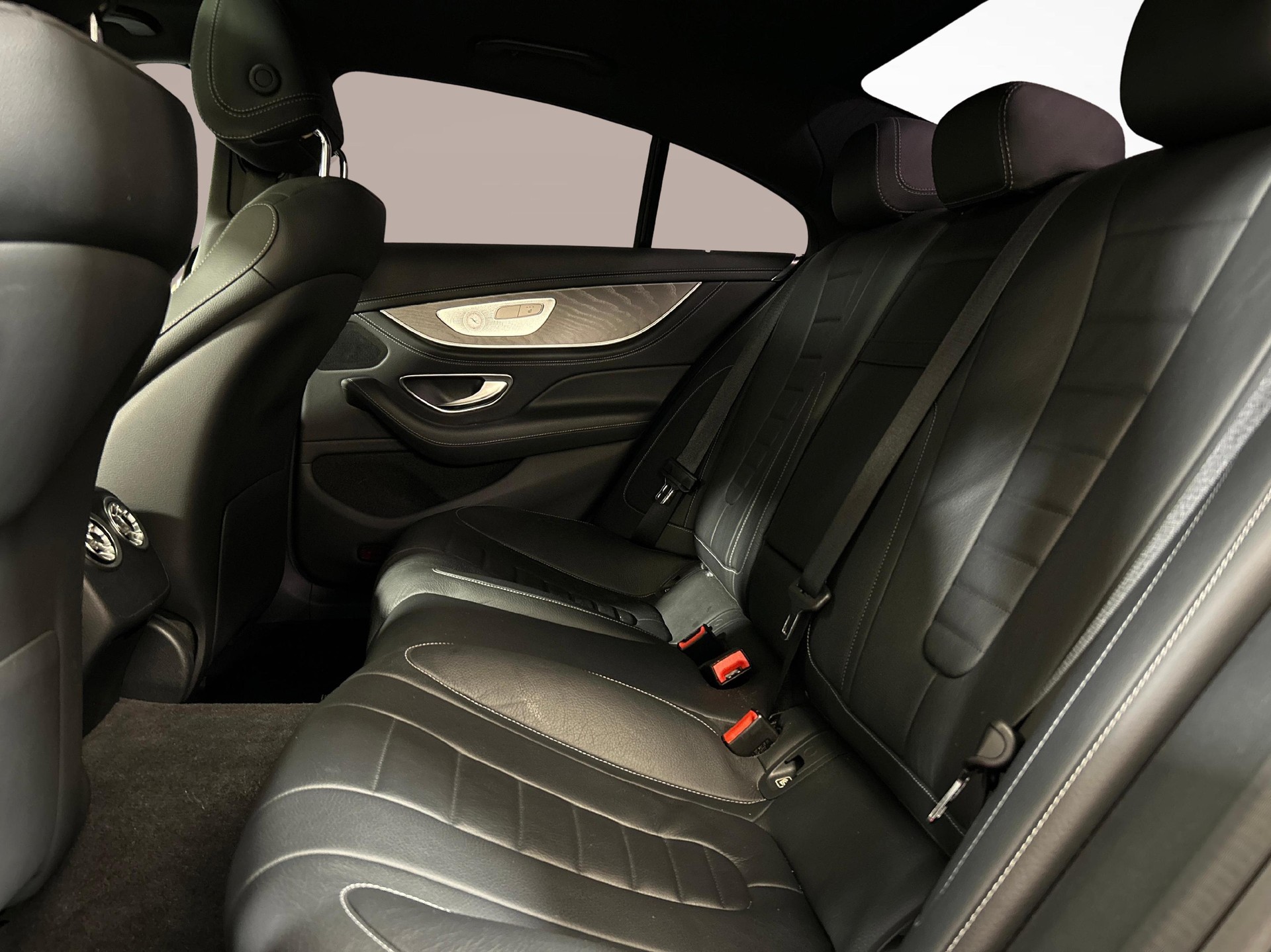 MERCEDES-BENZ CLS 450 AMG Line 4matic-image-3
