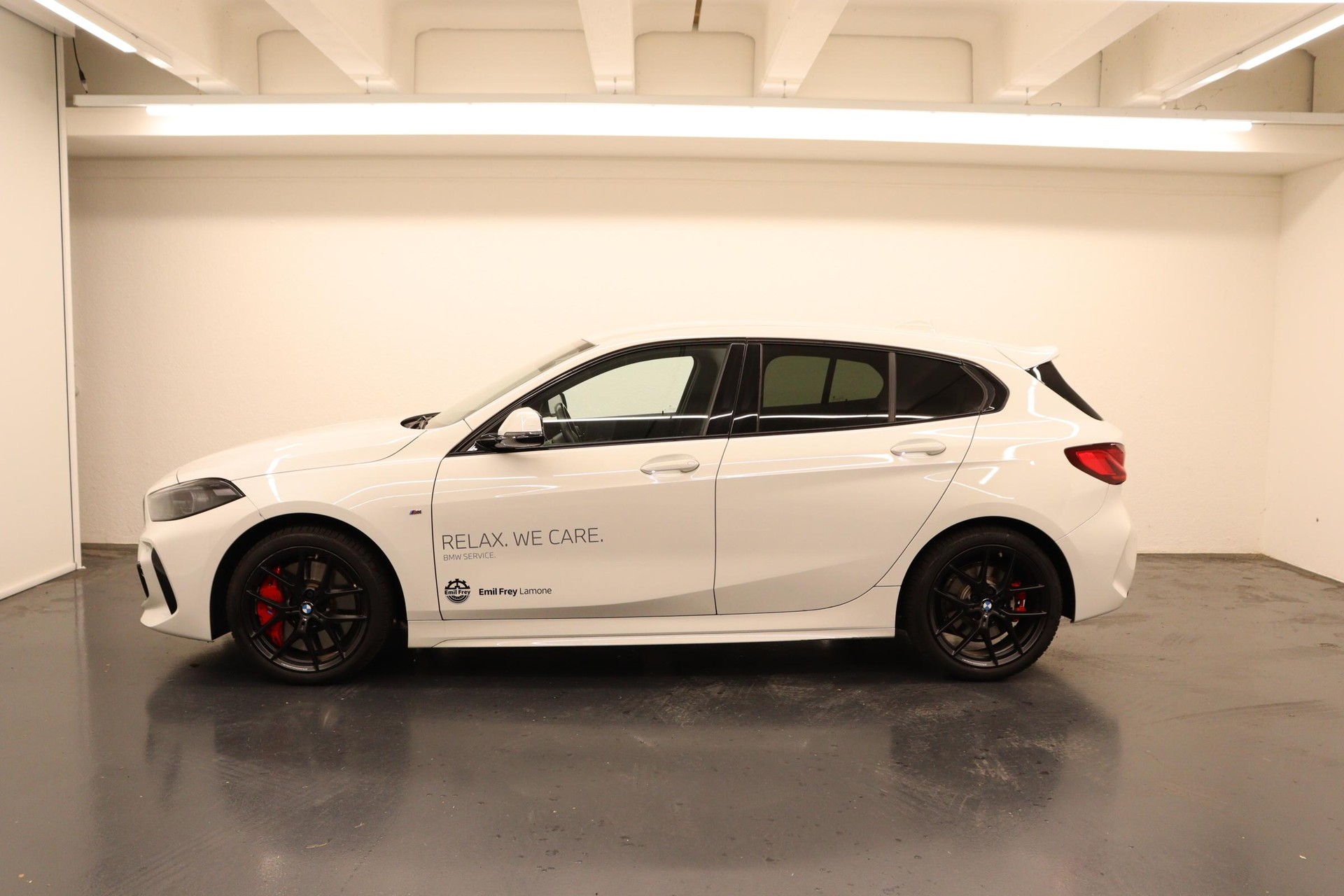 BMW 120d xDrive-image-1