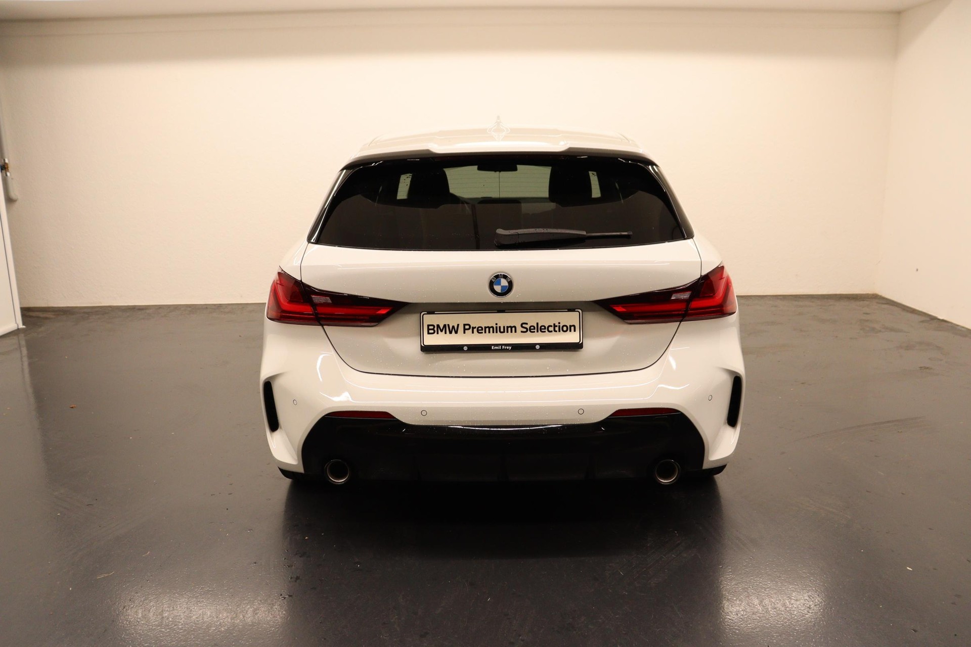 BMW 120d xDrive-image-3