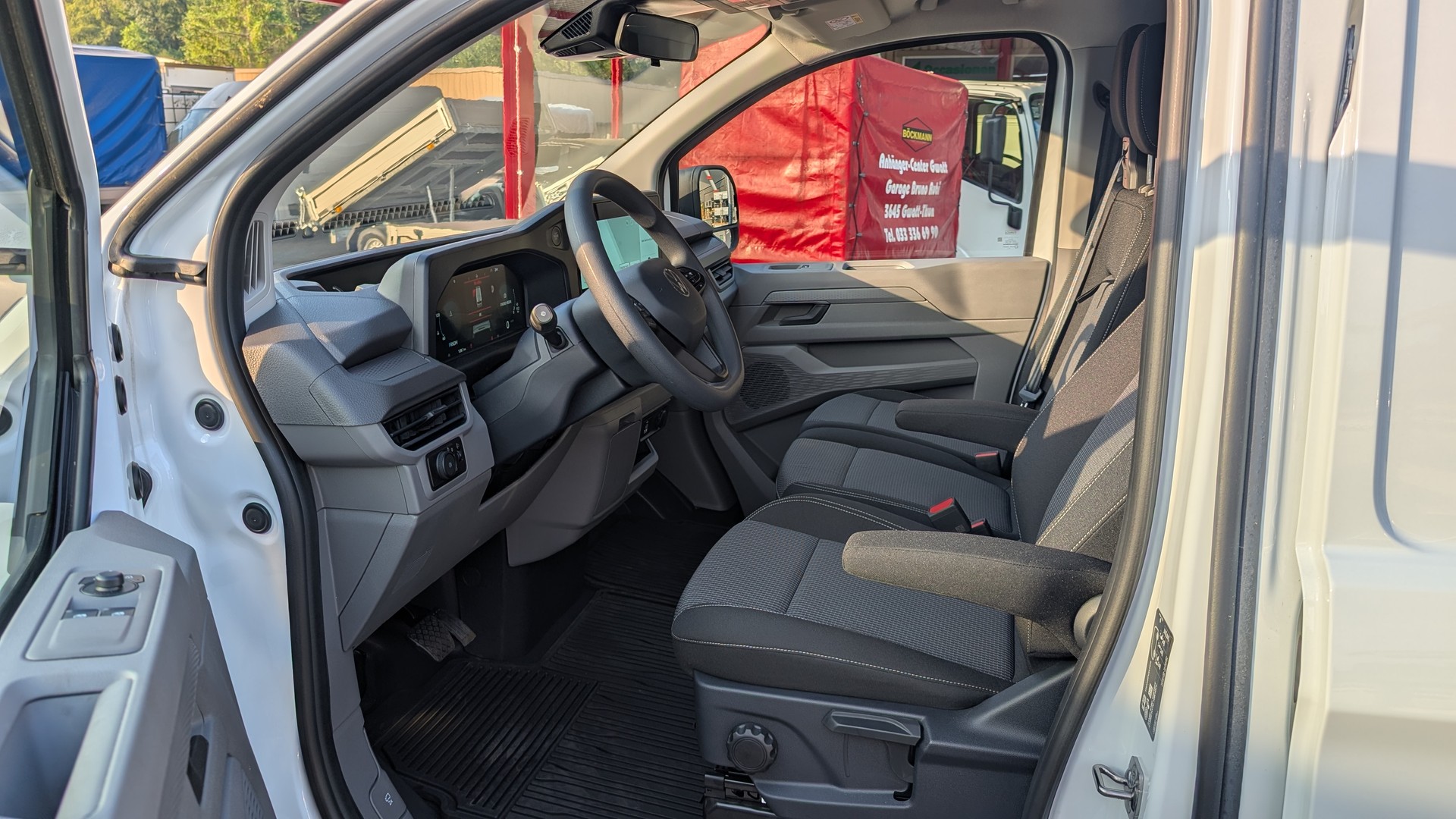 VW Transporter 2.0 TDI 4Motion Lang Automat-image-13
