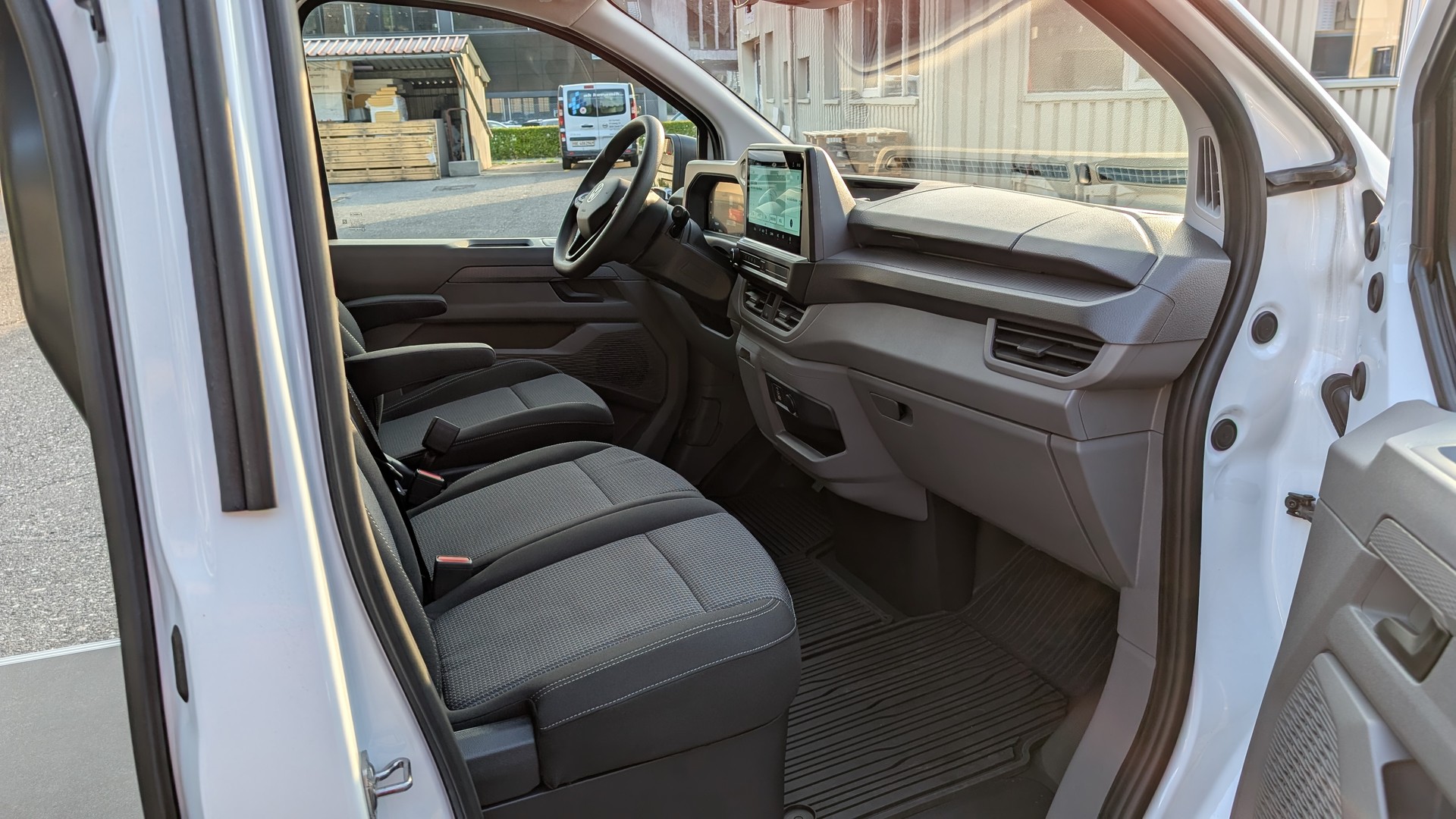 VW Transporter 2.0 TDI 4Motion Lang Automat-image-14