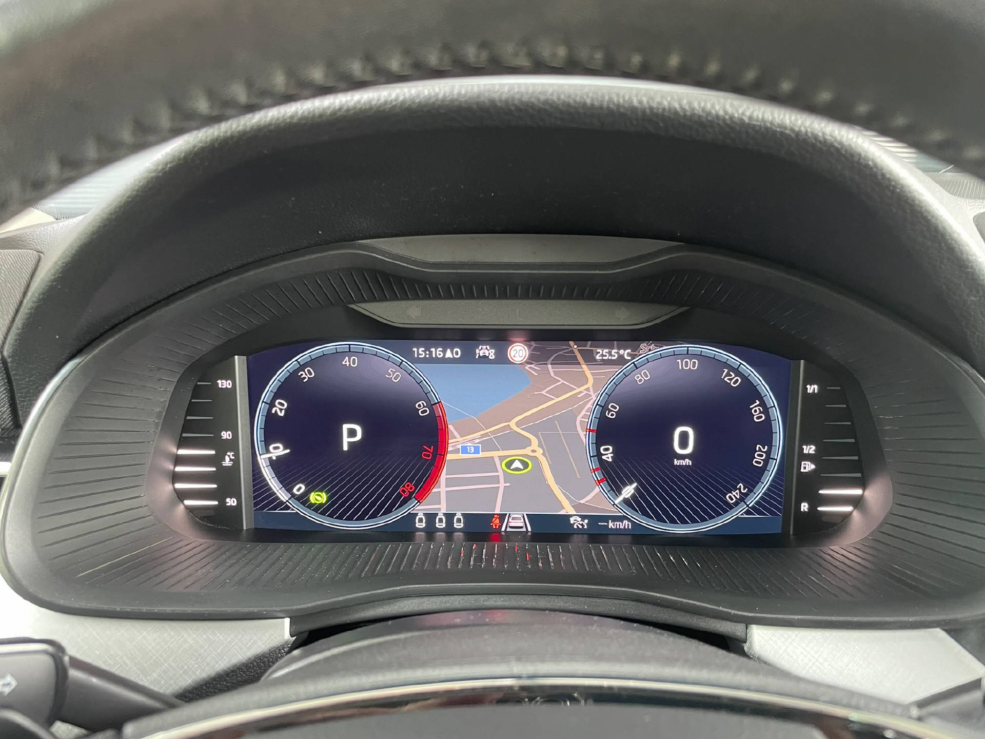 SKODA Kamiq 1.0 TSI Ambition DSG-image-8
