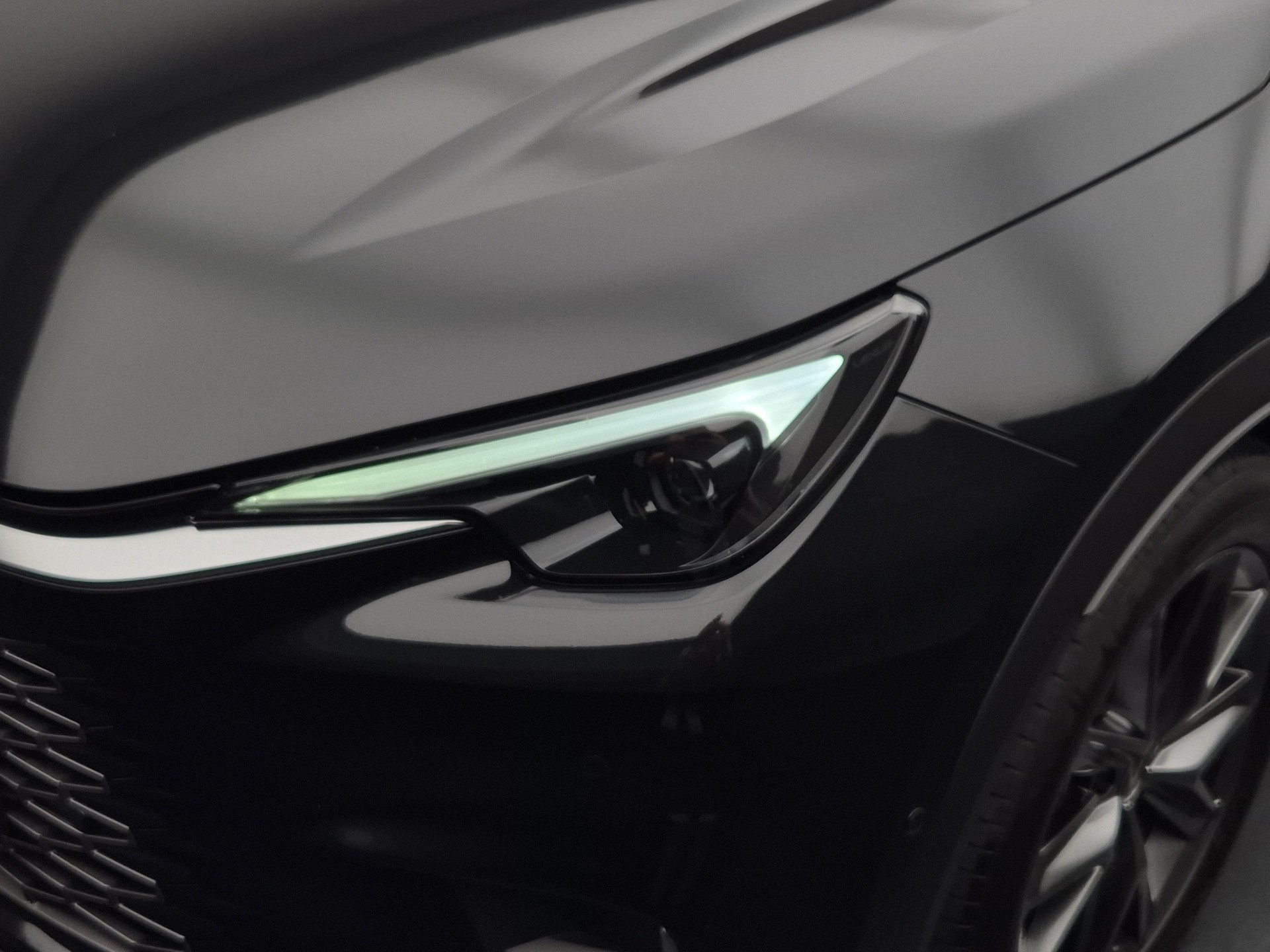 LEXUS LBX 1.5 Hybrid Relax AWD-image-16