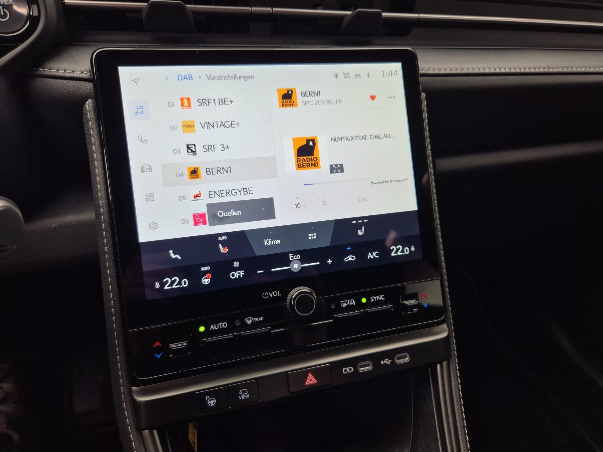 LEXUS LBX 1.5 Hybrid Relax AWD-image-13