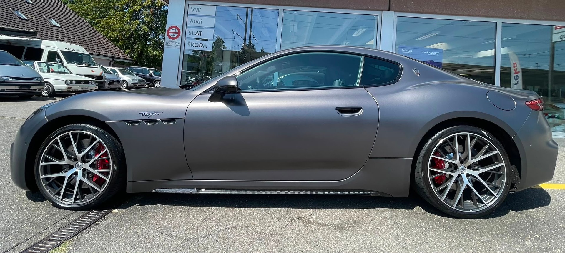 MASERATI GranTurismo Trofeo Automatica CH-Auto Grigio Maratea 3.5 Sek. 320 km/h-image-0