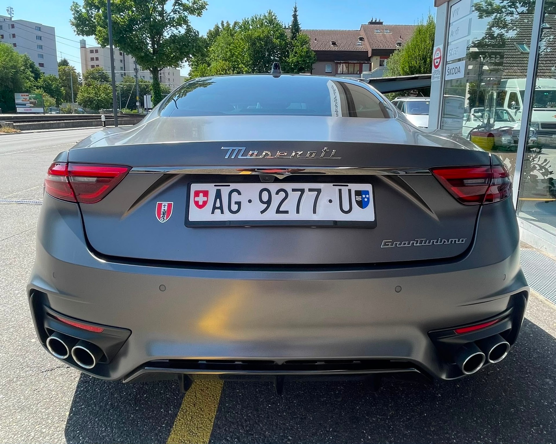 MASERATI GranTurismo Trofeo Automatica CH-Auto Grigio Maratea 3.5 Sek. 320 km/h-image-4
