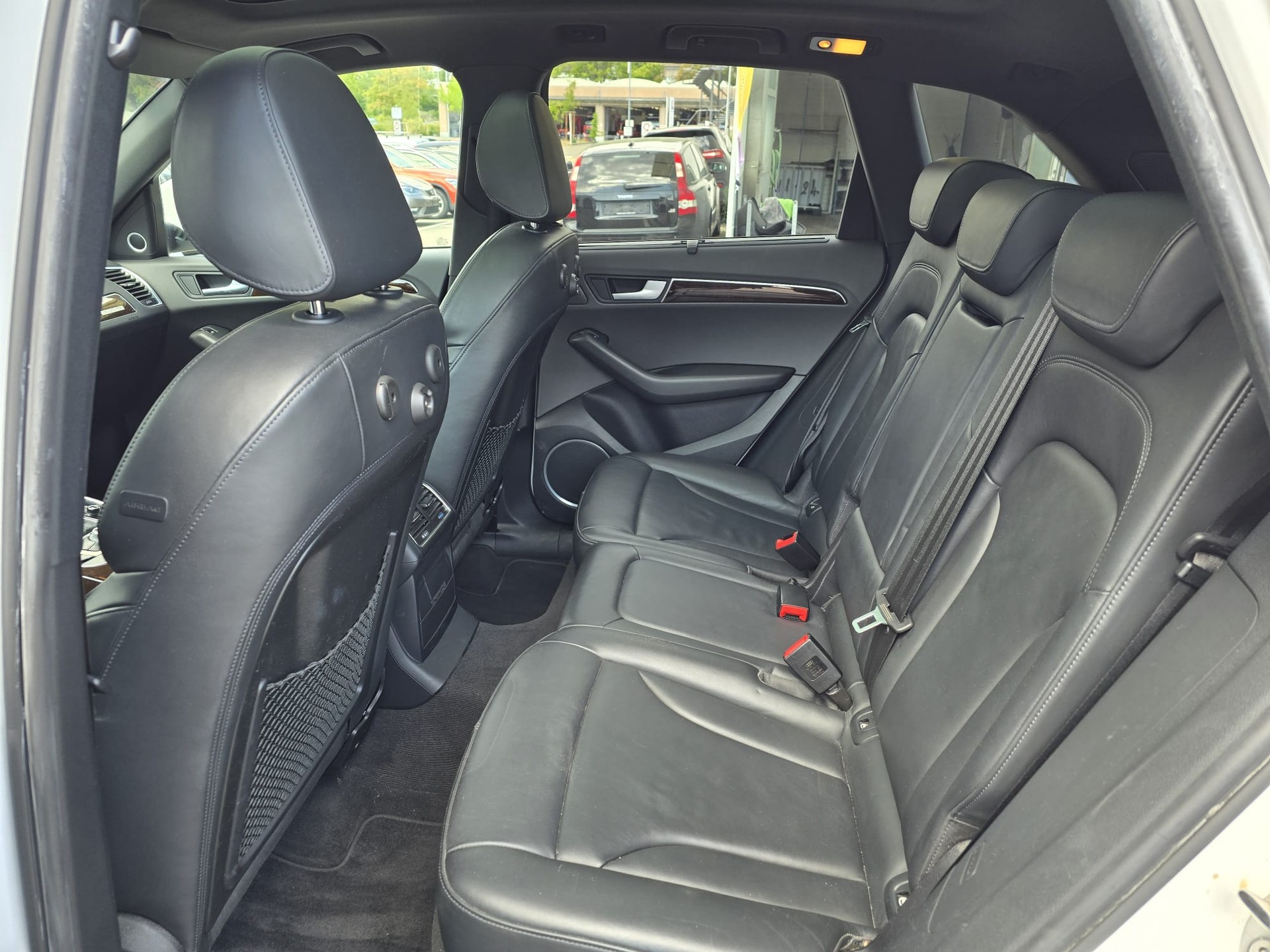 AUDI Q5 3.0 TDI quattro S-tronic-image-17