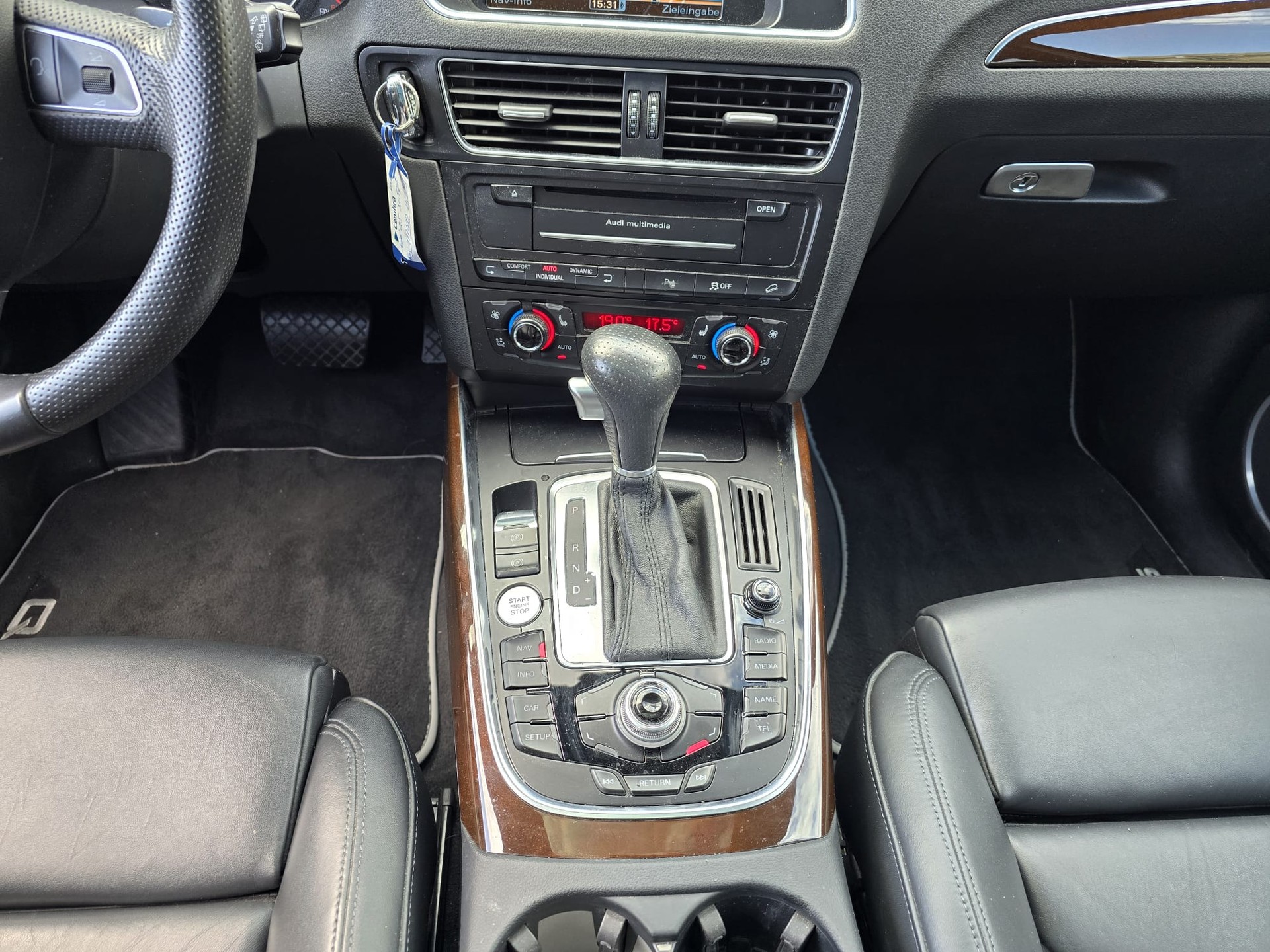 AUDI Q5 3.0 TDI quattro S-tronic-image-11