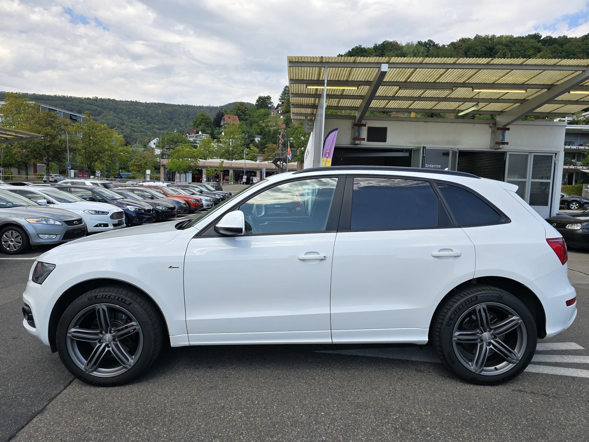 AUDI Q5 3.0 TDI quattro S-tronic-image-6
