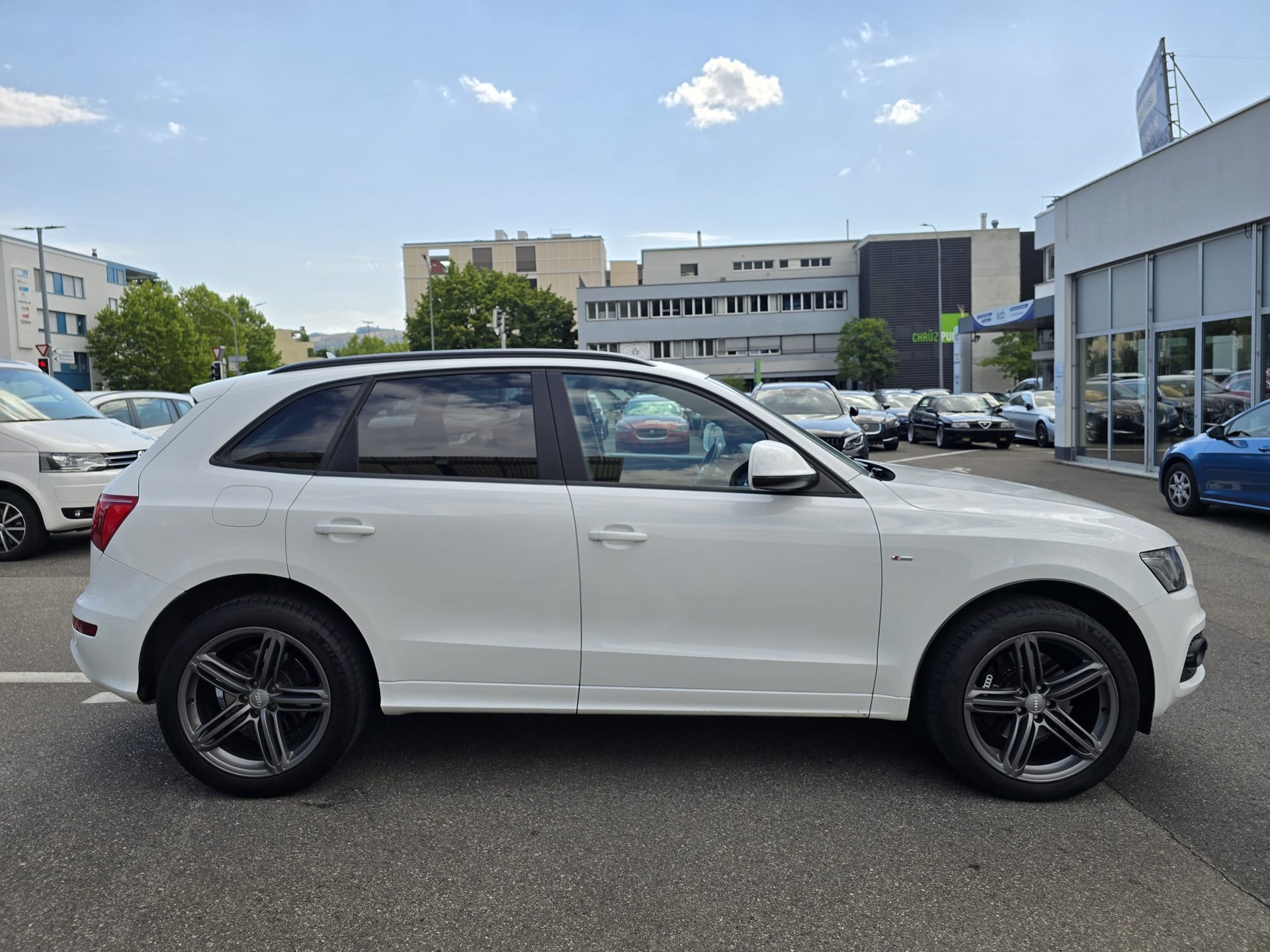 AUDI Q5 3.0 TDI quattro S-tronic-image-7