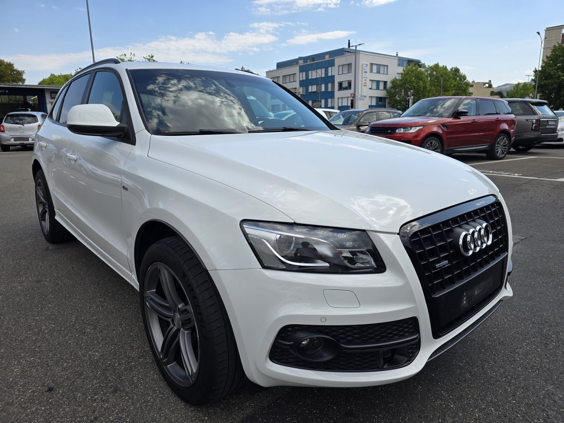 AUDI Q5 3.0 TDI quattro S-tronic-image-2