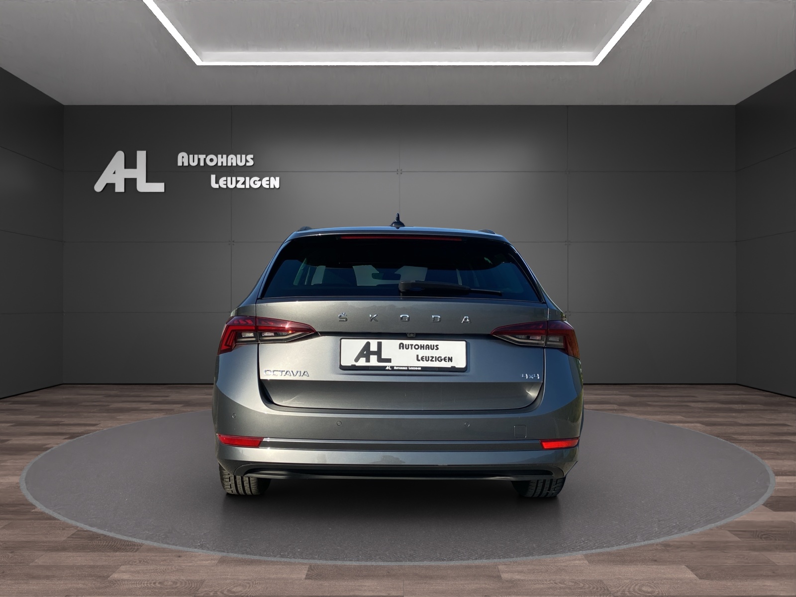 SKODA Octavia Combi 2.0 TSI Ambition DSG 4x4-image-3